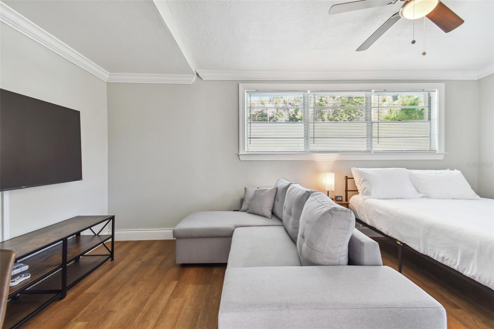 414 JOYCE AVE — photo 47