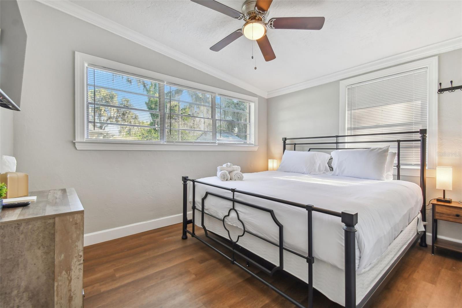 414 JOYCE AVE — photo 45