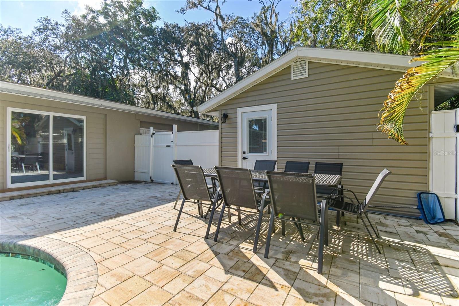 414 JOYCE AVE — photo 64