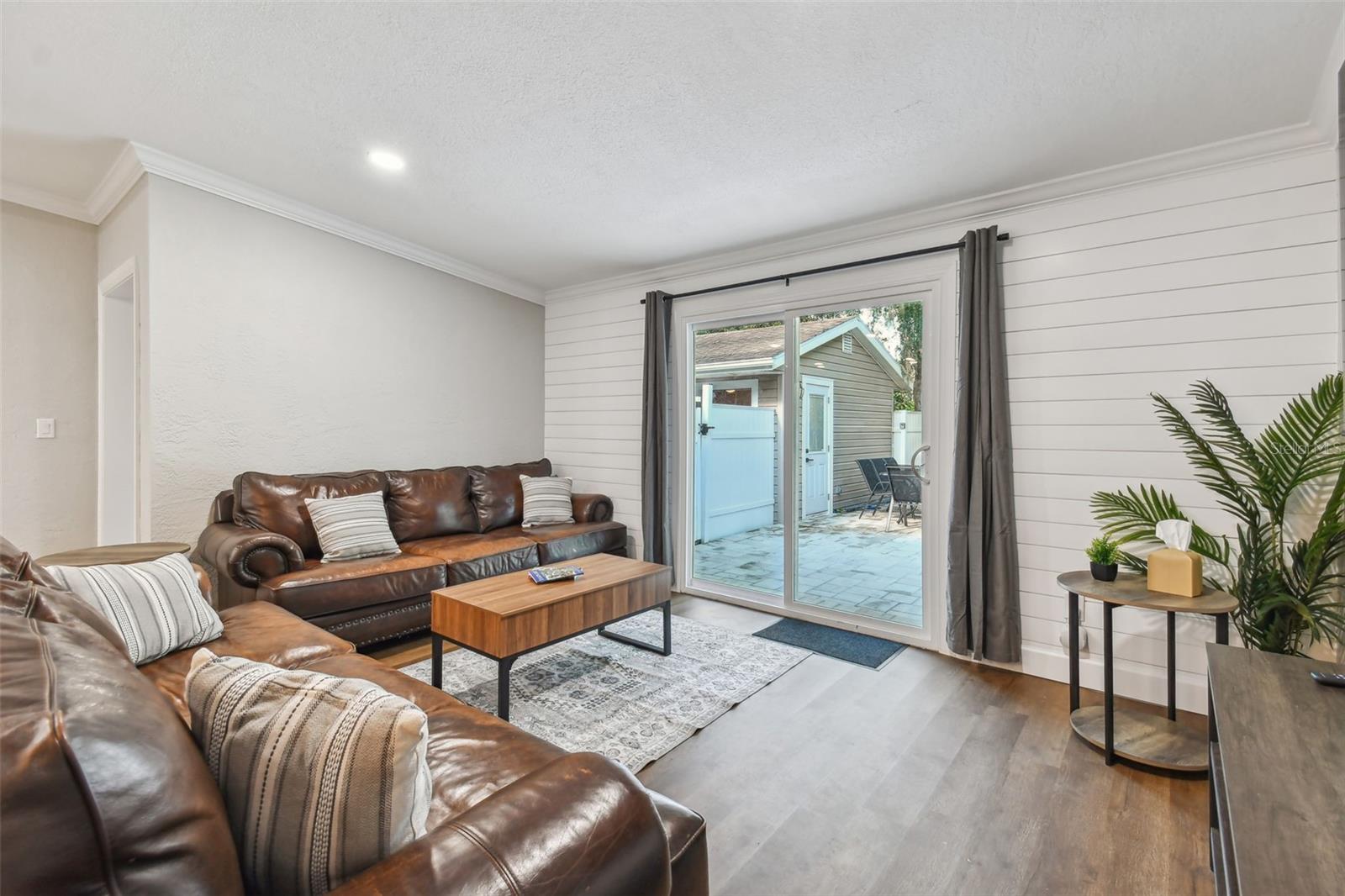 414 JOYCE AVE — photo 35
