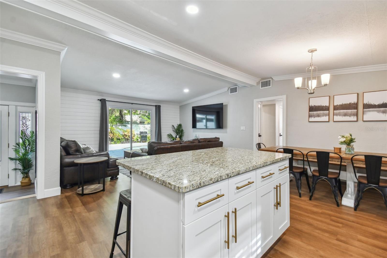 414 JOYCE AVE — photo 29