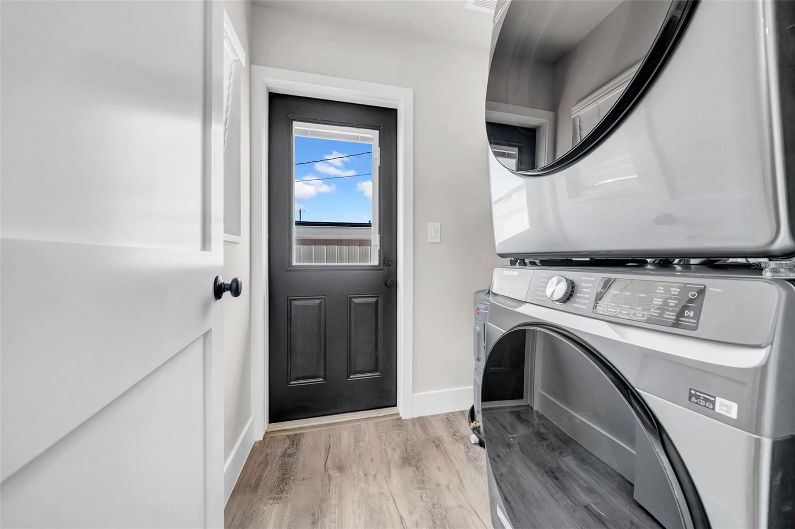 6855 GULF WINDS DR — photo 8