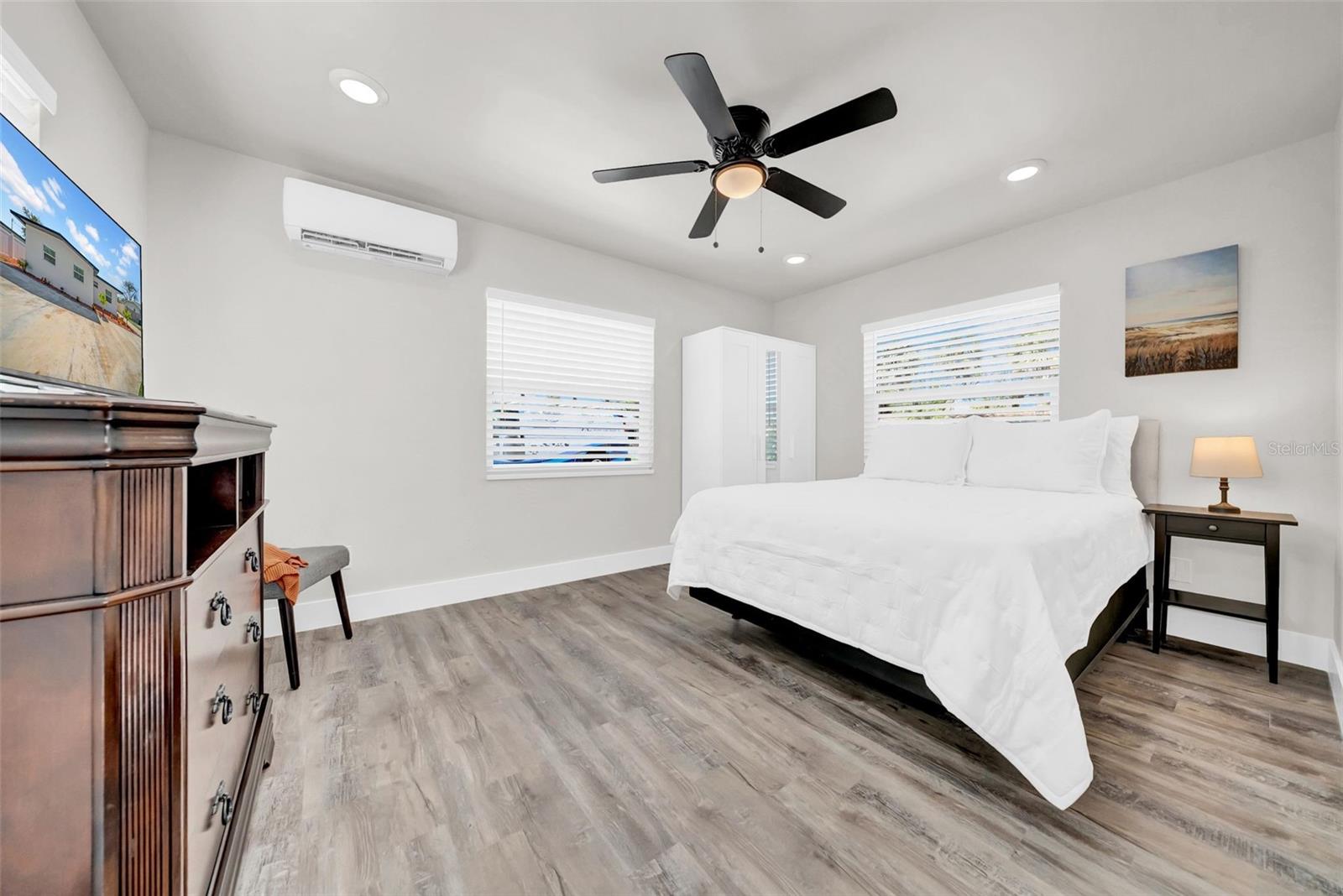 6855 GULF WINDS DR — photo 27