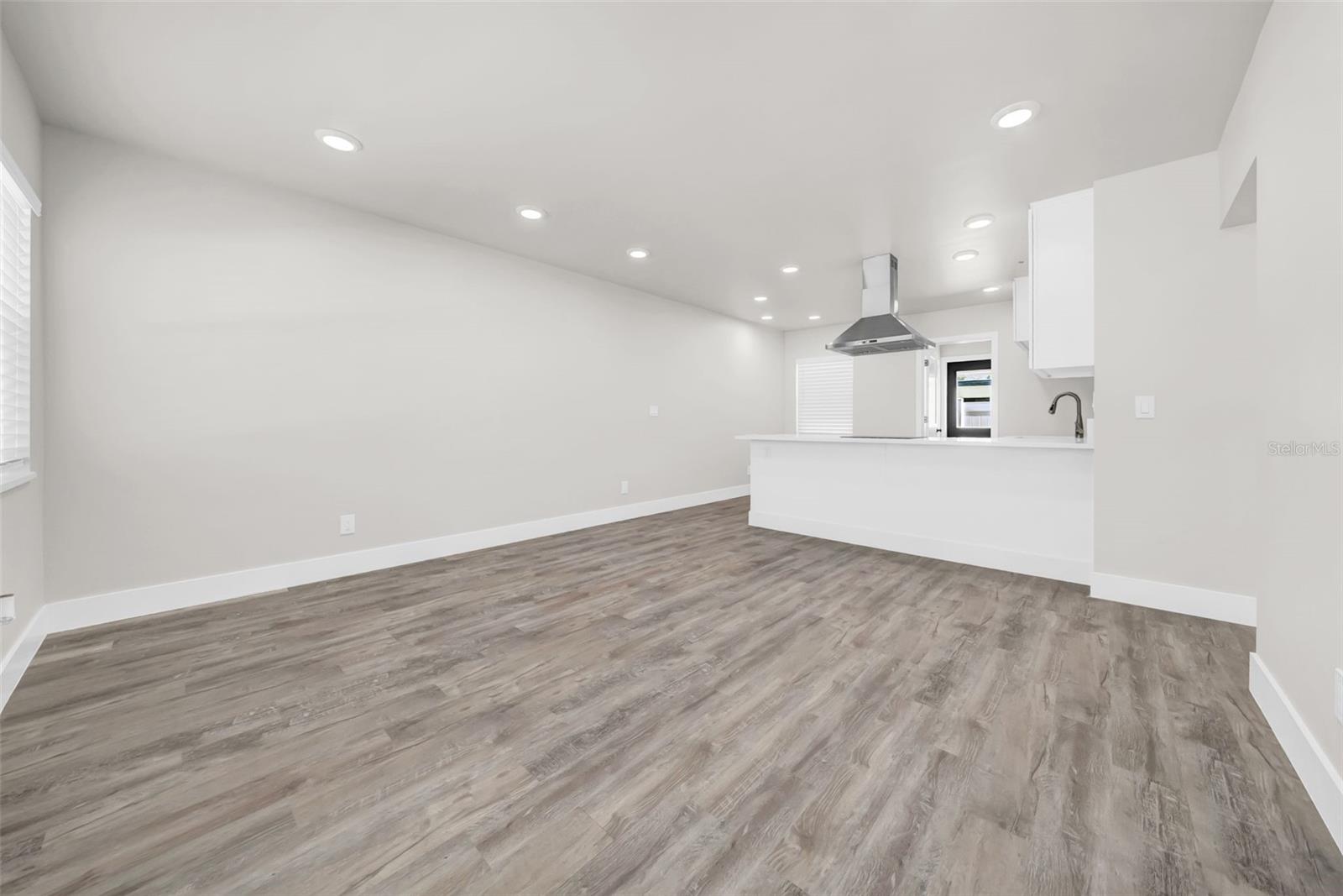 6855 GULF WINDS DR — photo 18