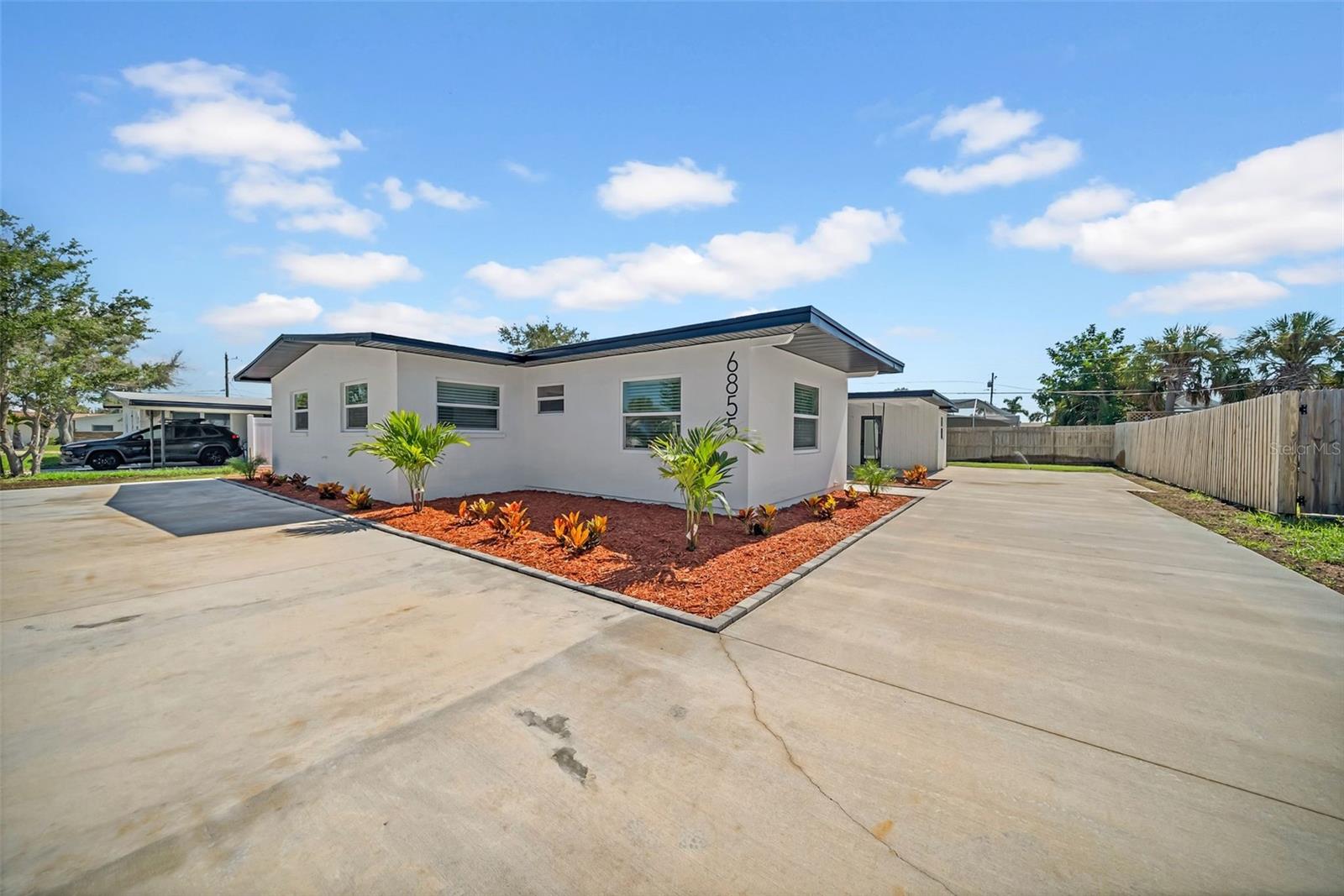 6855 GULF WINDS DR — photo 45