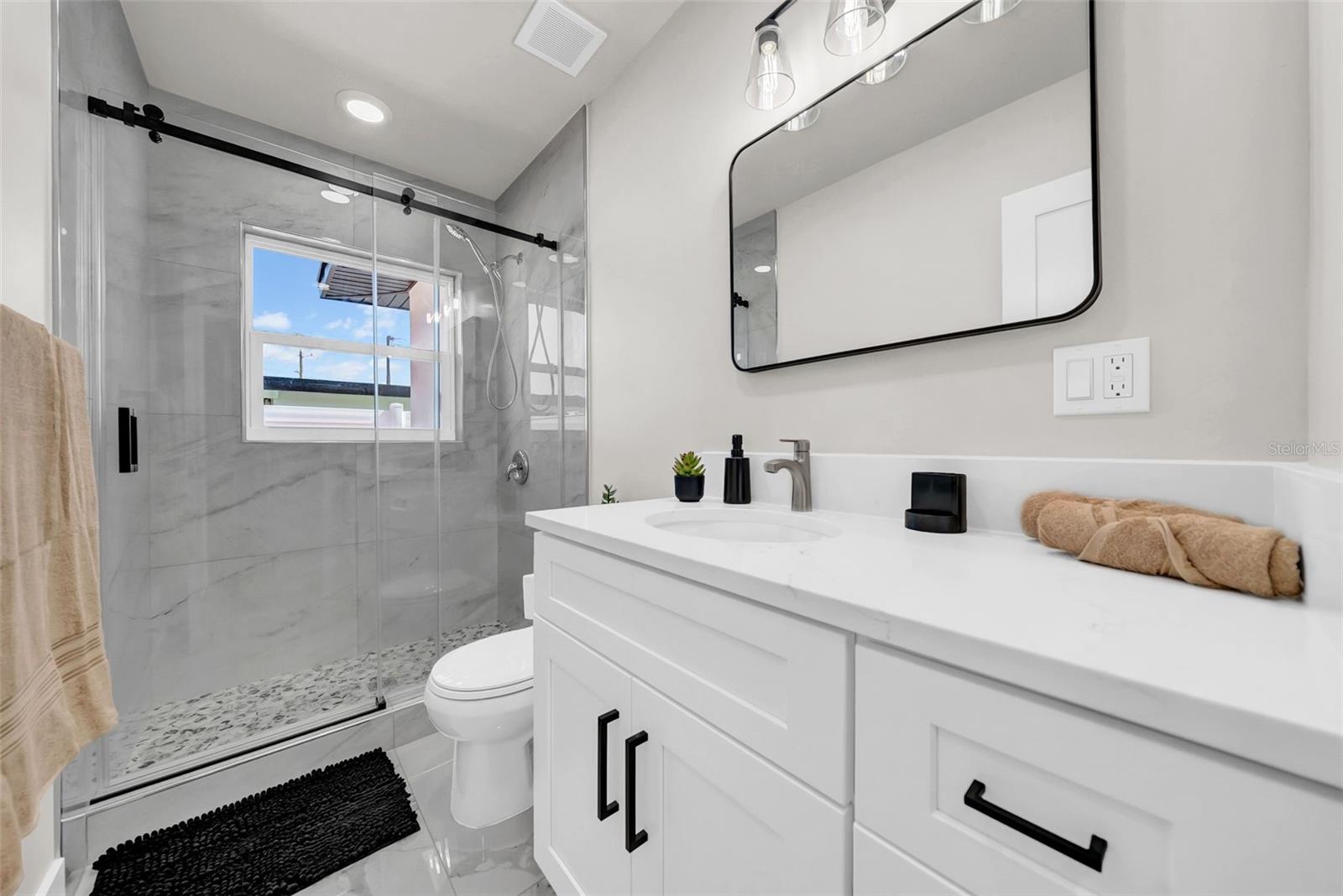 6855 GULF WINDS DR — photo 33