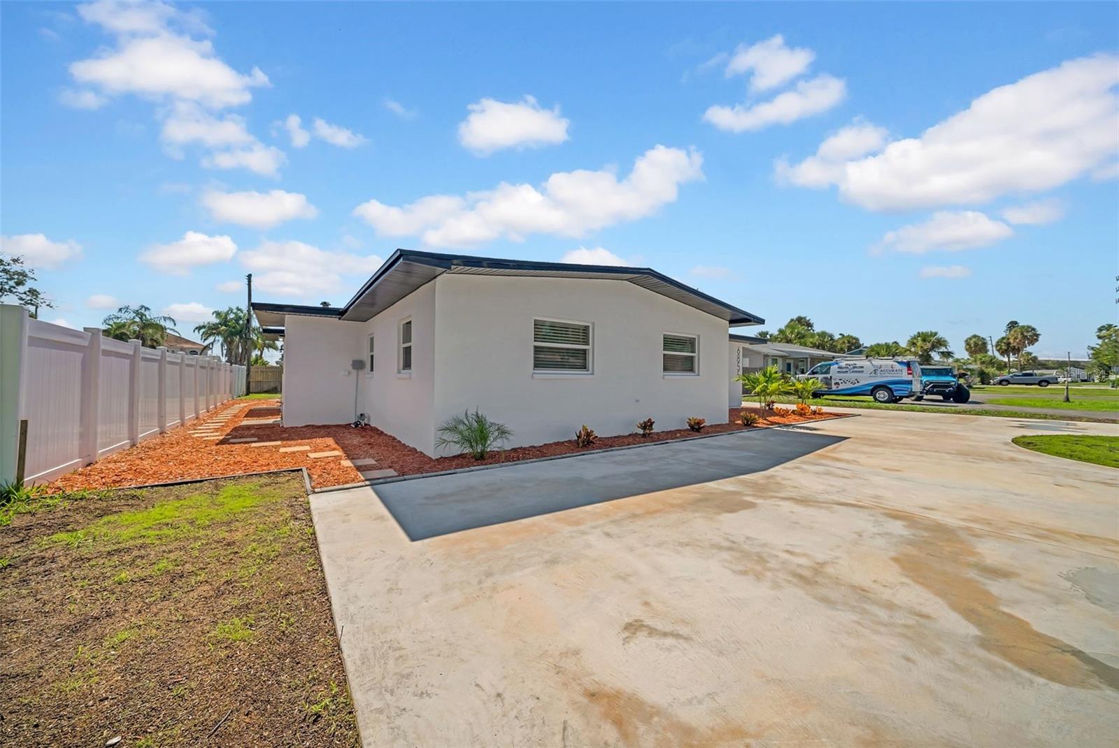 6855 GULF WINDS DR — photo 44