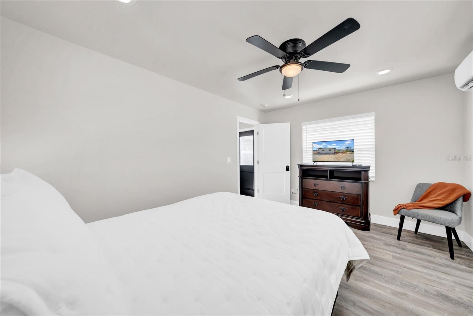 6855 GULF WINDS DR — photo 26
