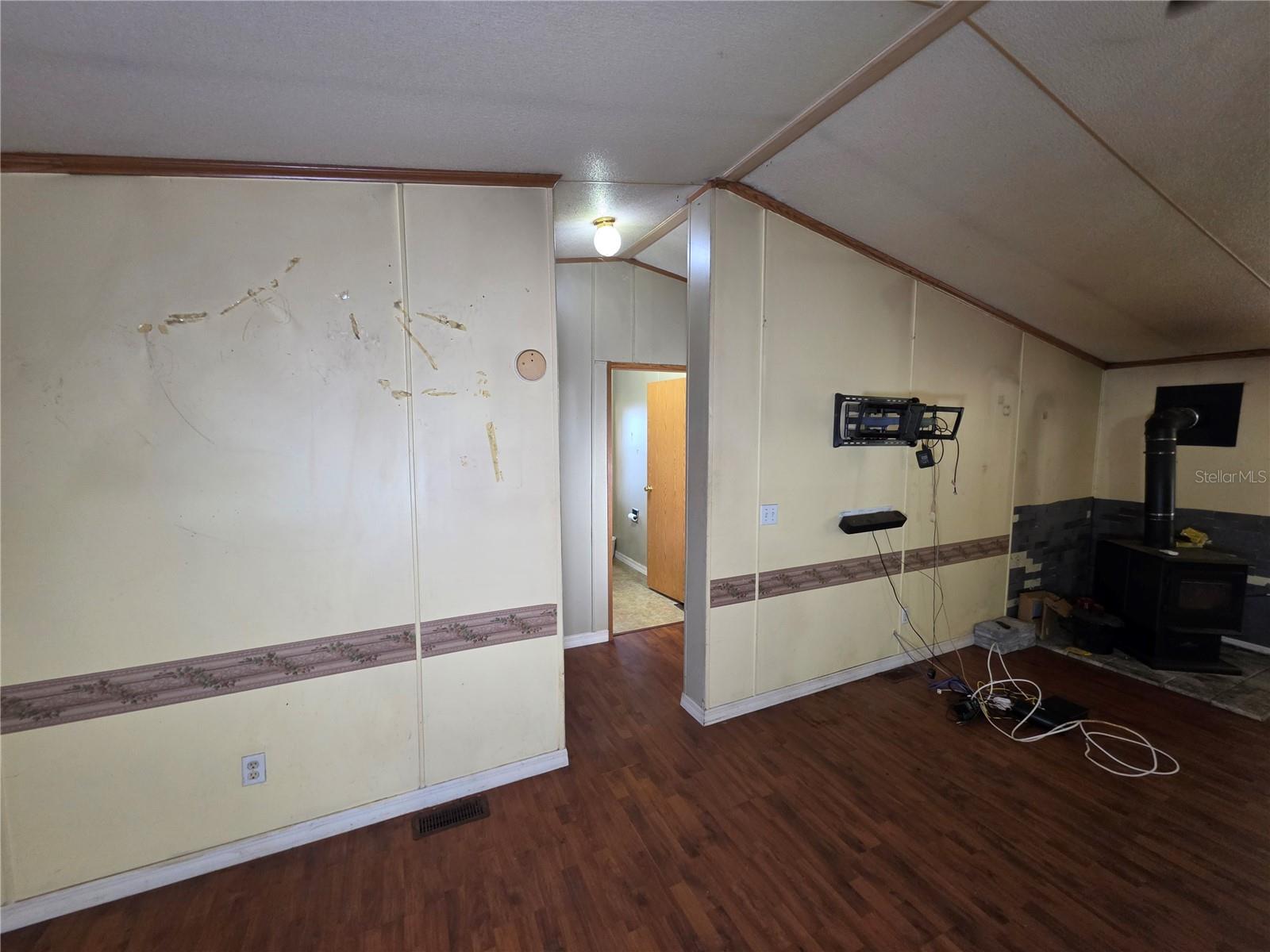 3642 KALMAN DR — photo 17