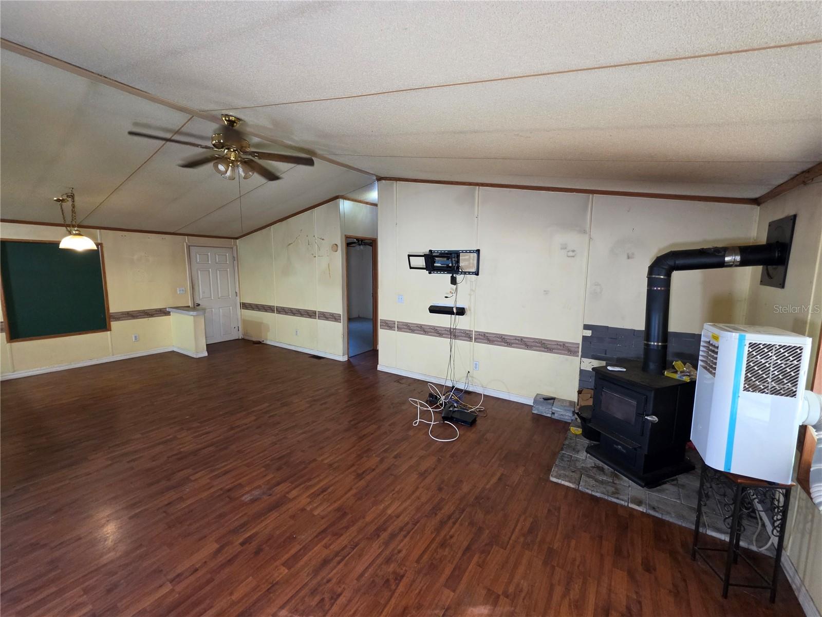 3642 KALMAN DR — photo 12
