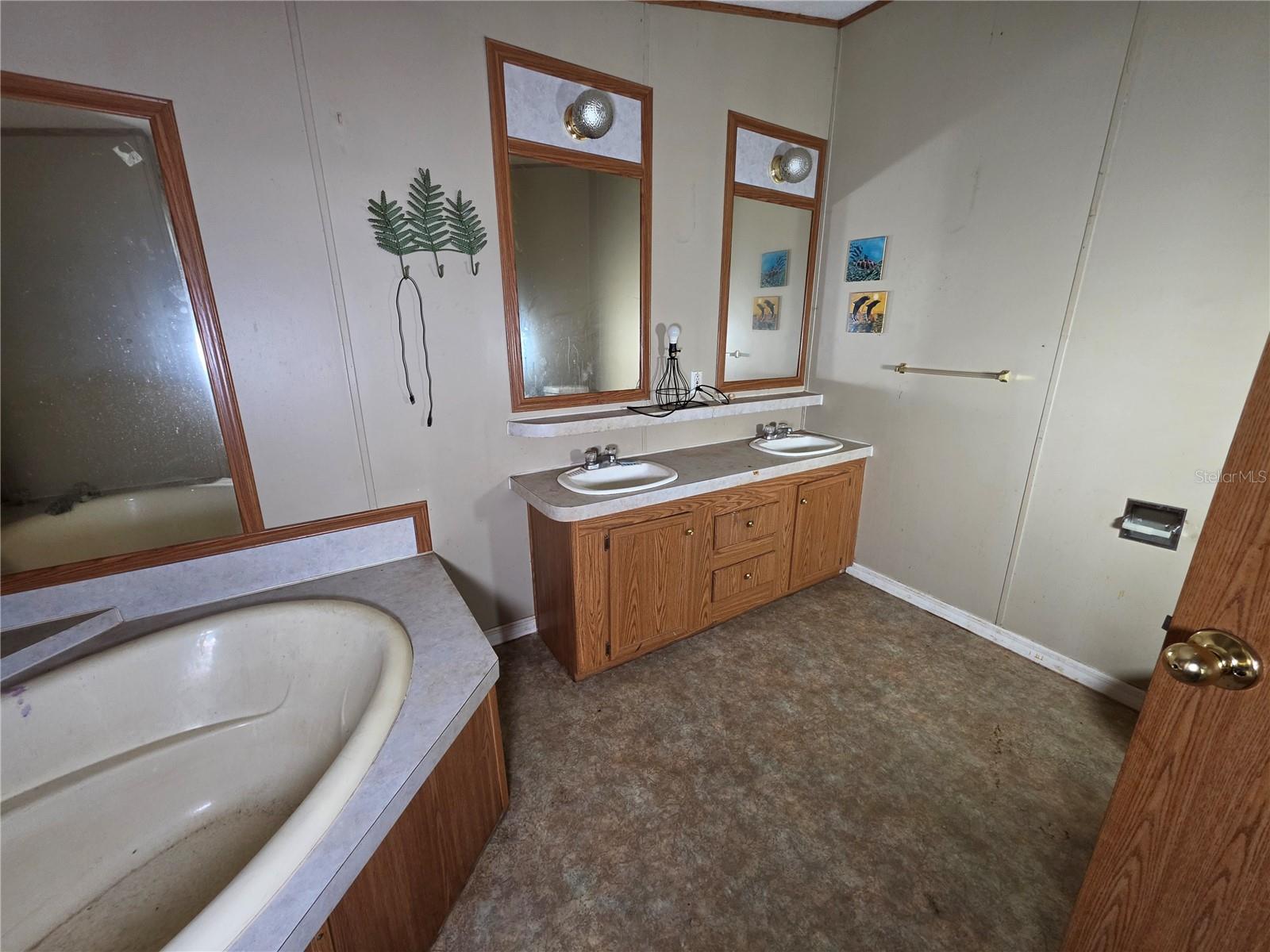 3642 KALMAN DR — photo 16