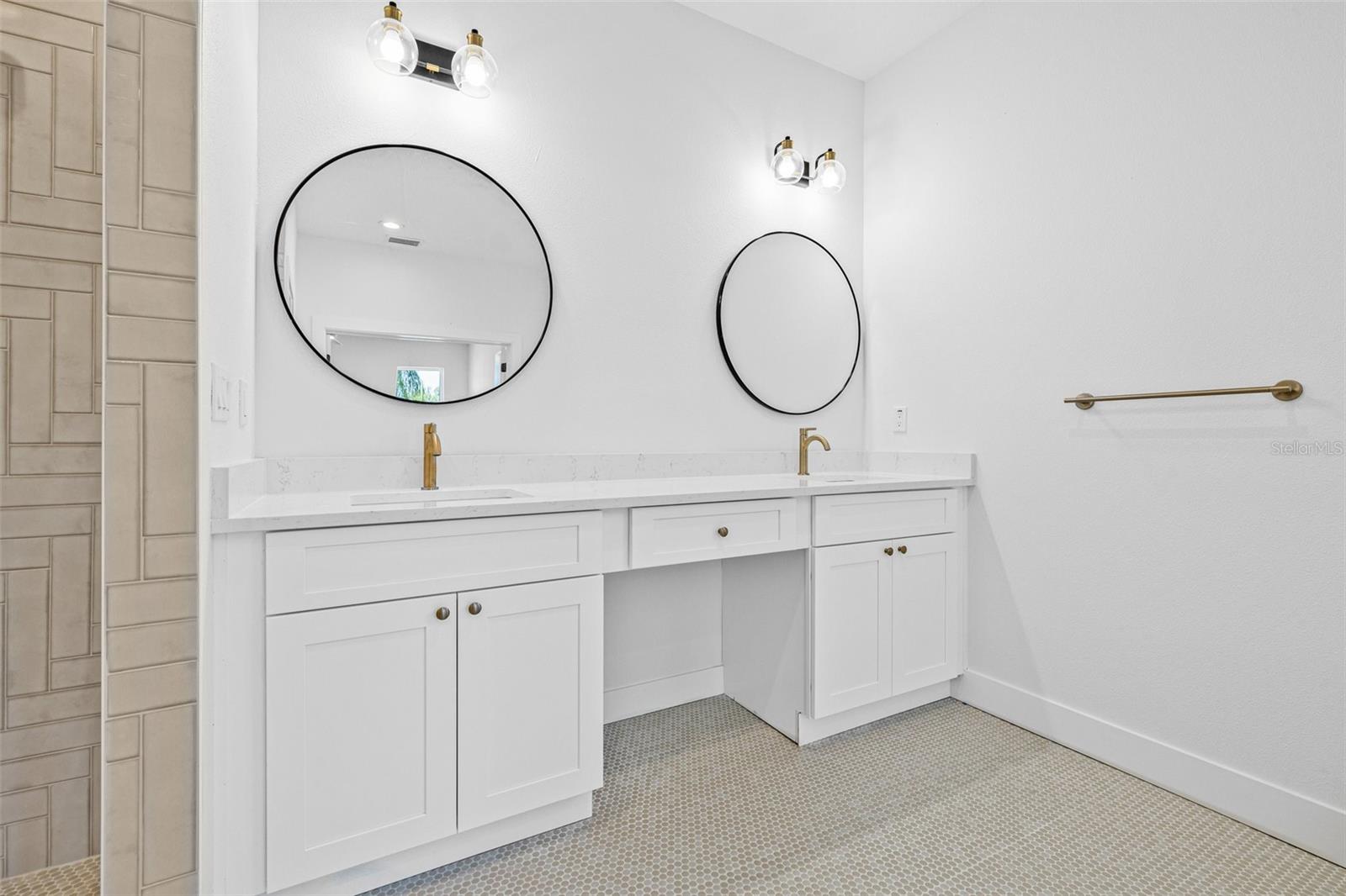 7617 ALVINA ST — photo 25