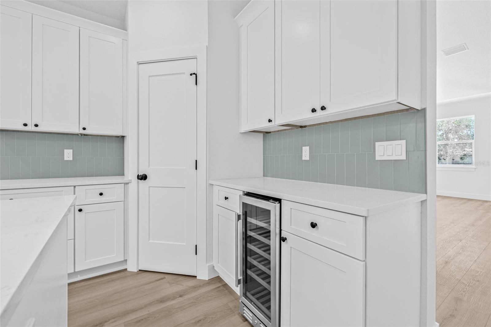 7617 ALVINA ST — photo 18
