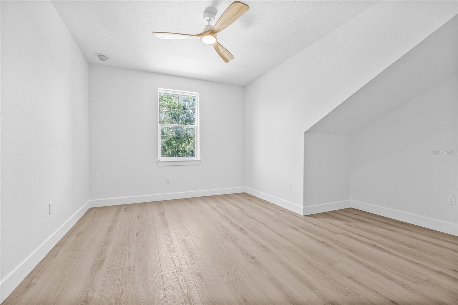 7617 ALVINA ST — photo 35