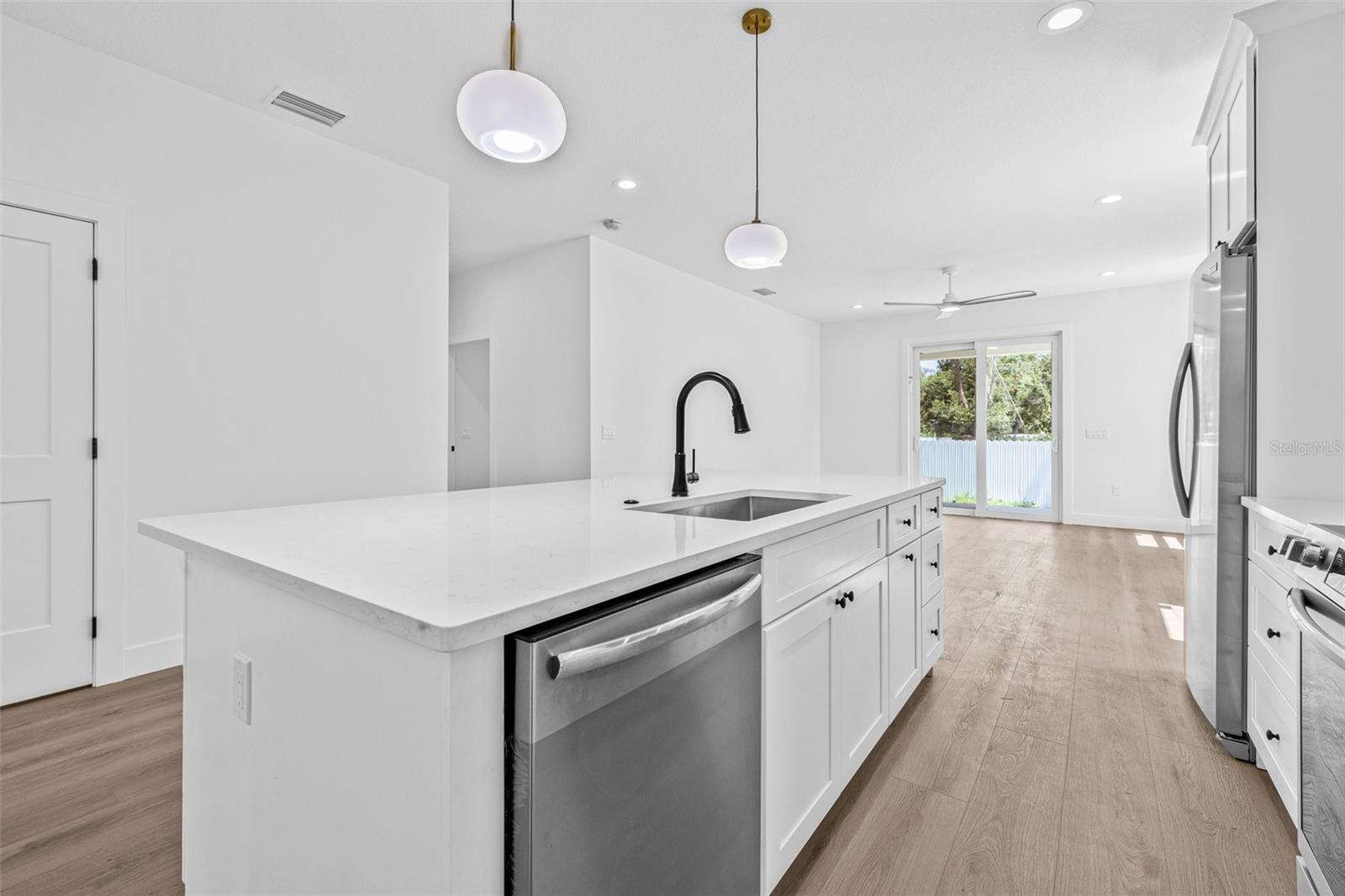 7617 ALVINA ST — photo 20