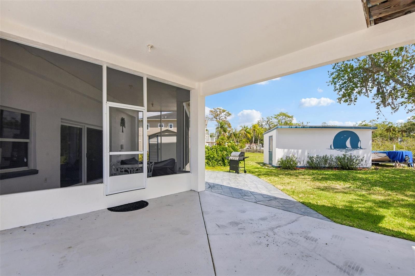 8212 HAYWARD LN — photo 37