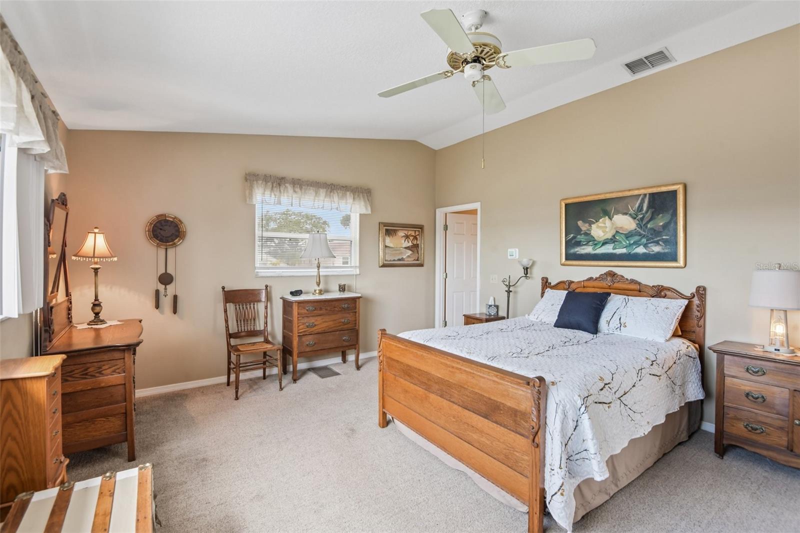 8212 HAYWARD LN — photo 29
