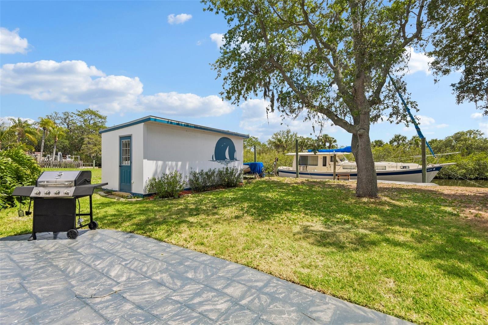 8212 HAYWARD LN — photo 38