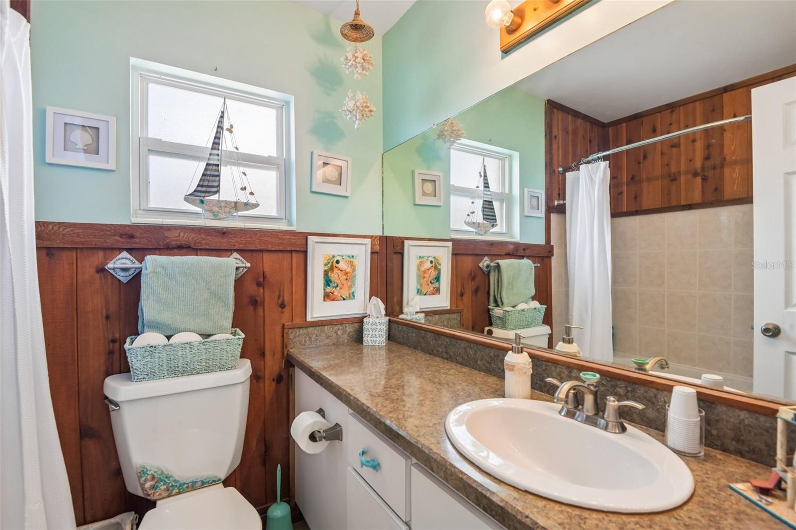 8212 HAYWARD LN — photo 21
