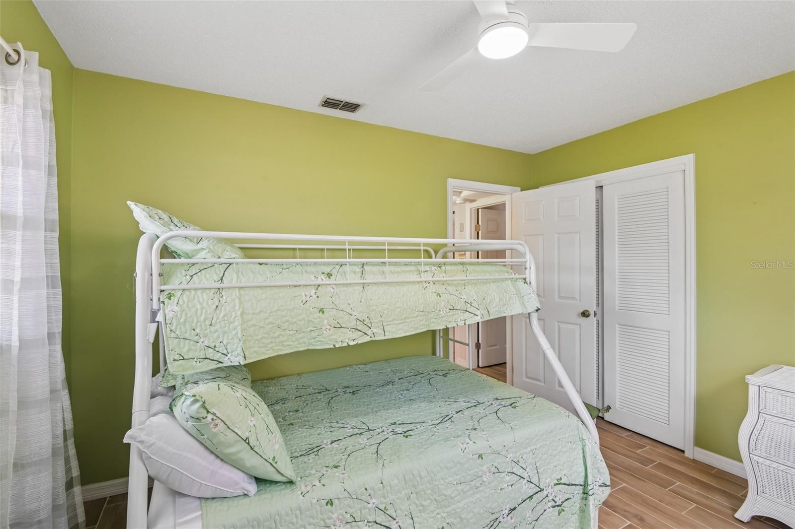 8212 HAYWARD LN — photo 20