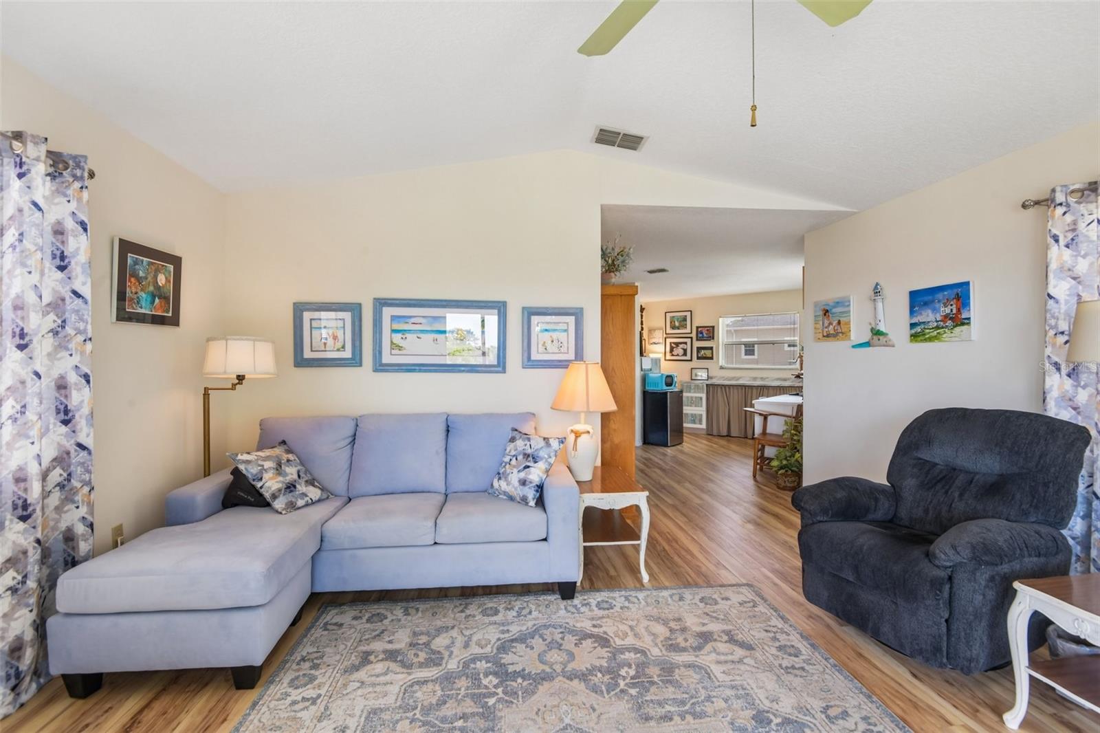 8212 HAYWARD LN — photo 27