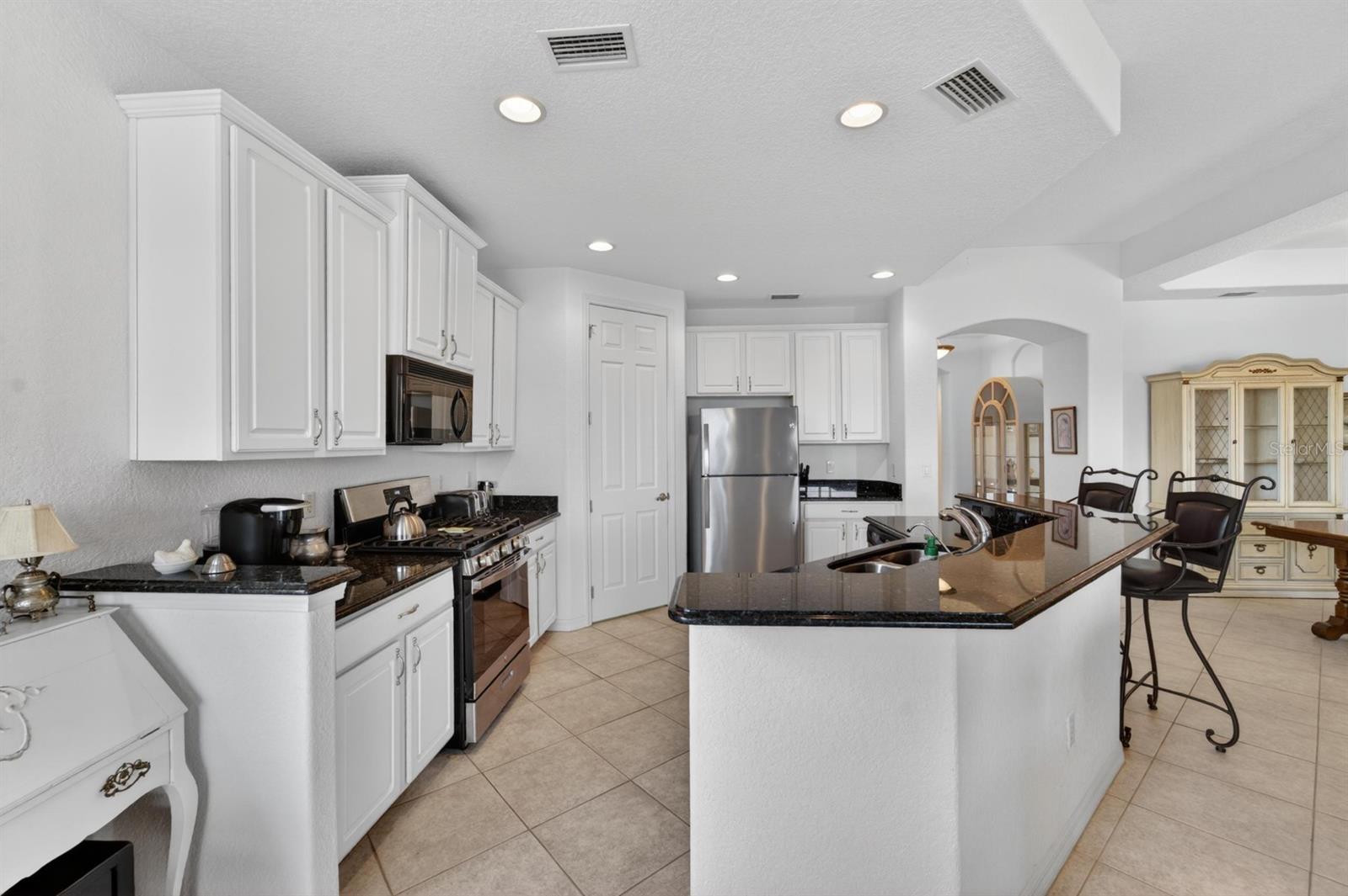 1364 EMERALD DUNES DR — photo 11