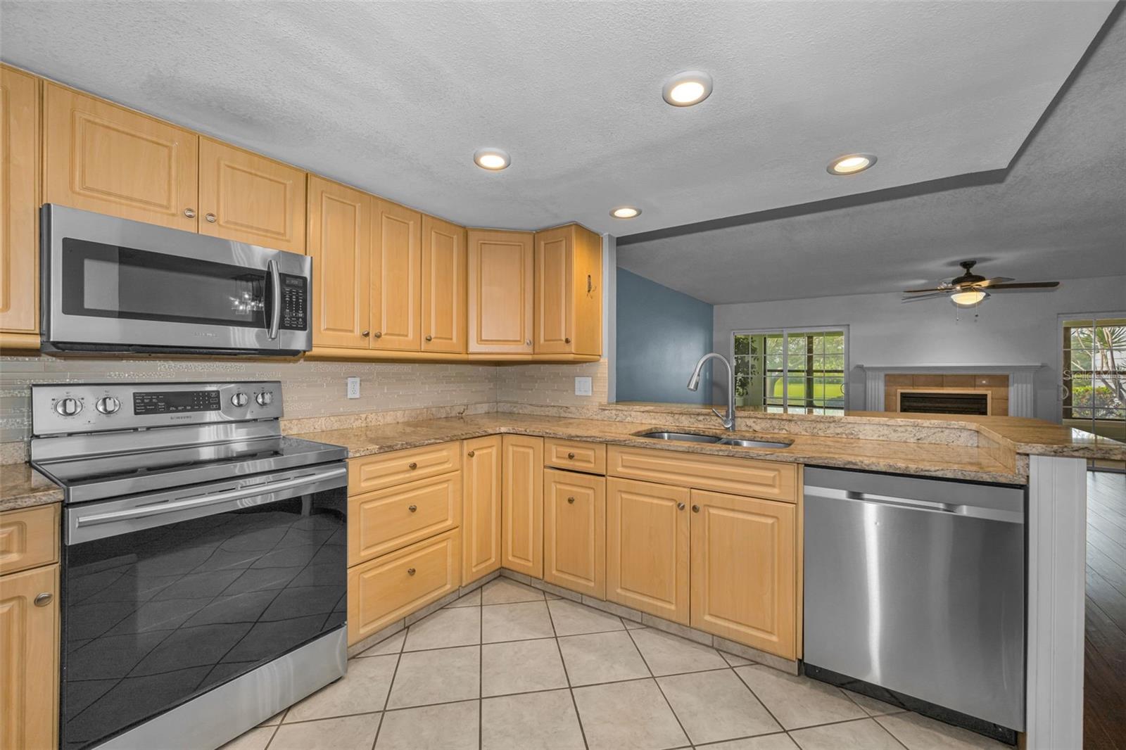 9150 PARK BLVD #6 — photo 5