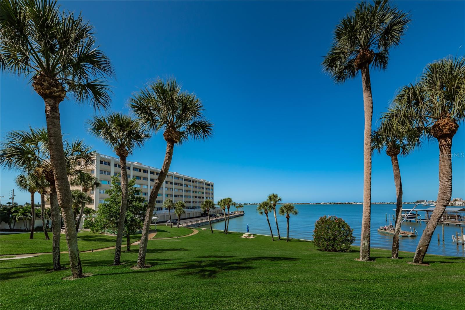 100 BLUFF VIEW DR #608C — photo 40