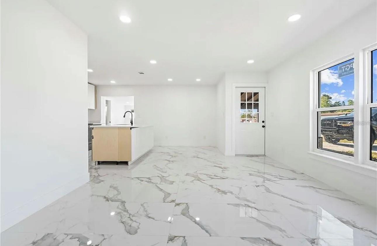 5101 TOWN N COUNTRY BLVD — photo 7