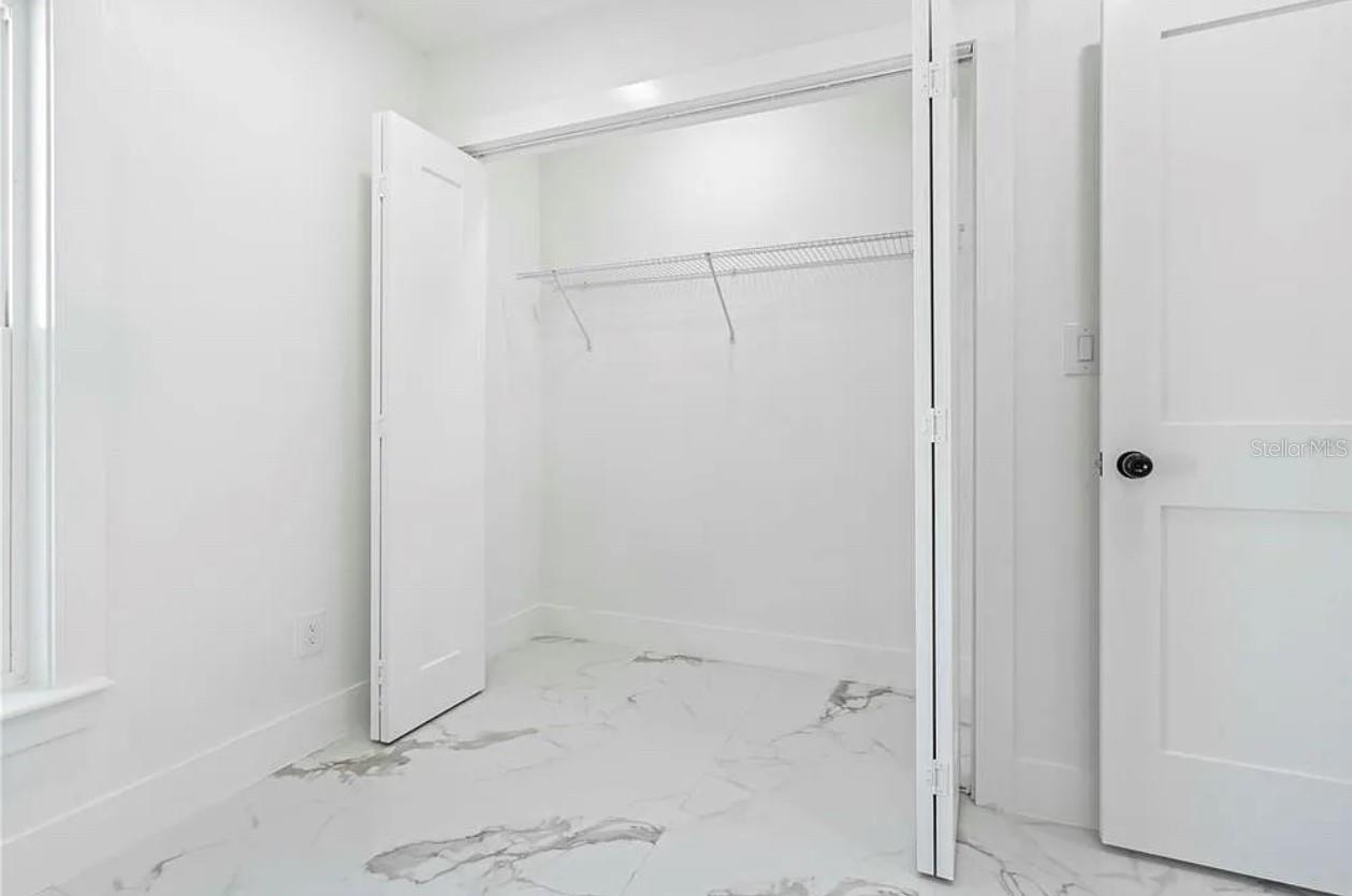 5101 TOWN N COUNTRY BLVD — photo 9