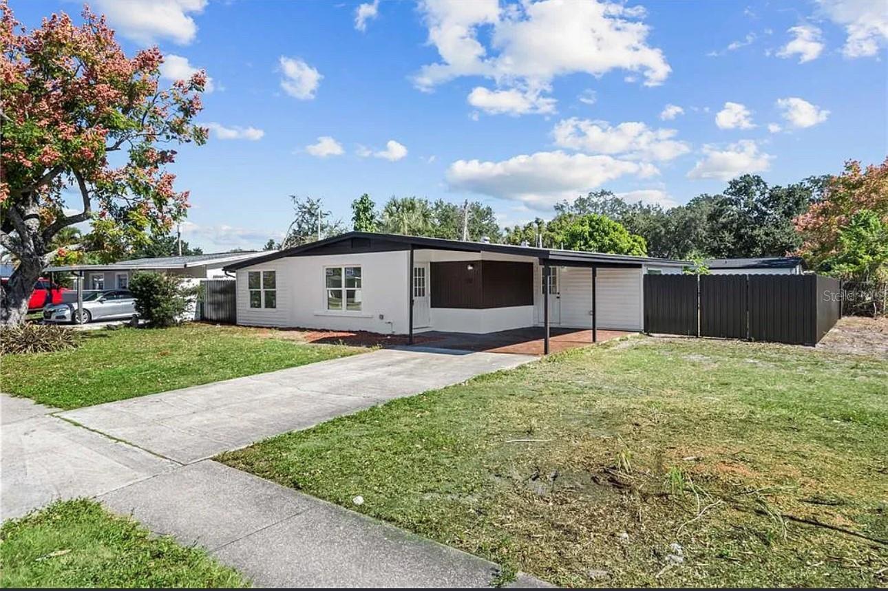 5101 TOWN N COUNTRY BLVD — photo 2