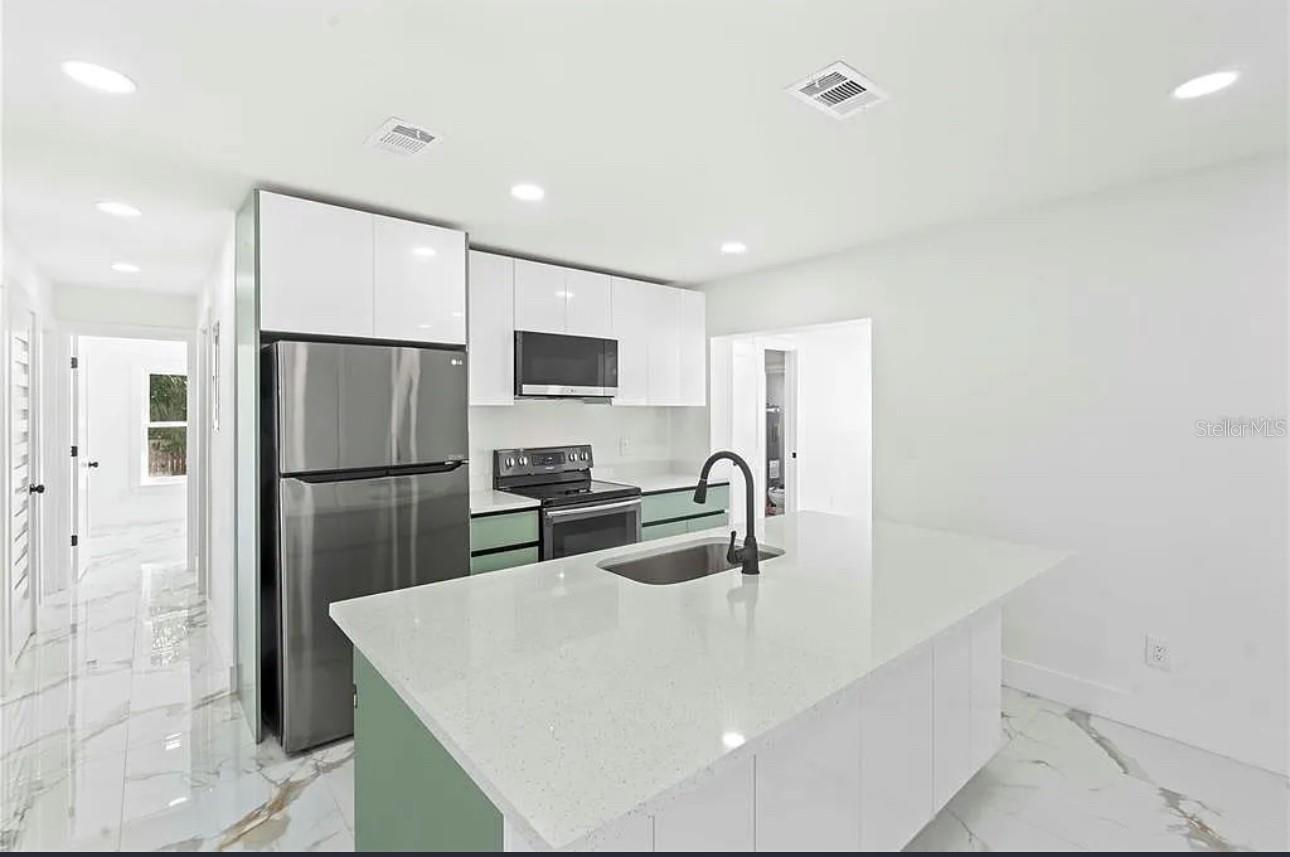 5101 TOWN N COUNTRY BLVD — photo 16