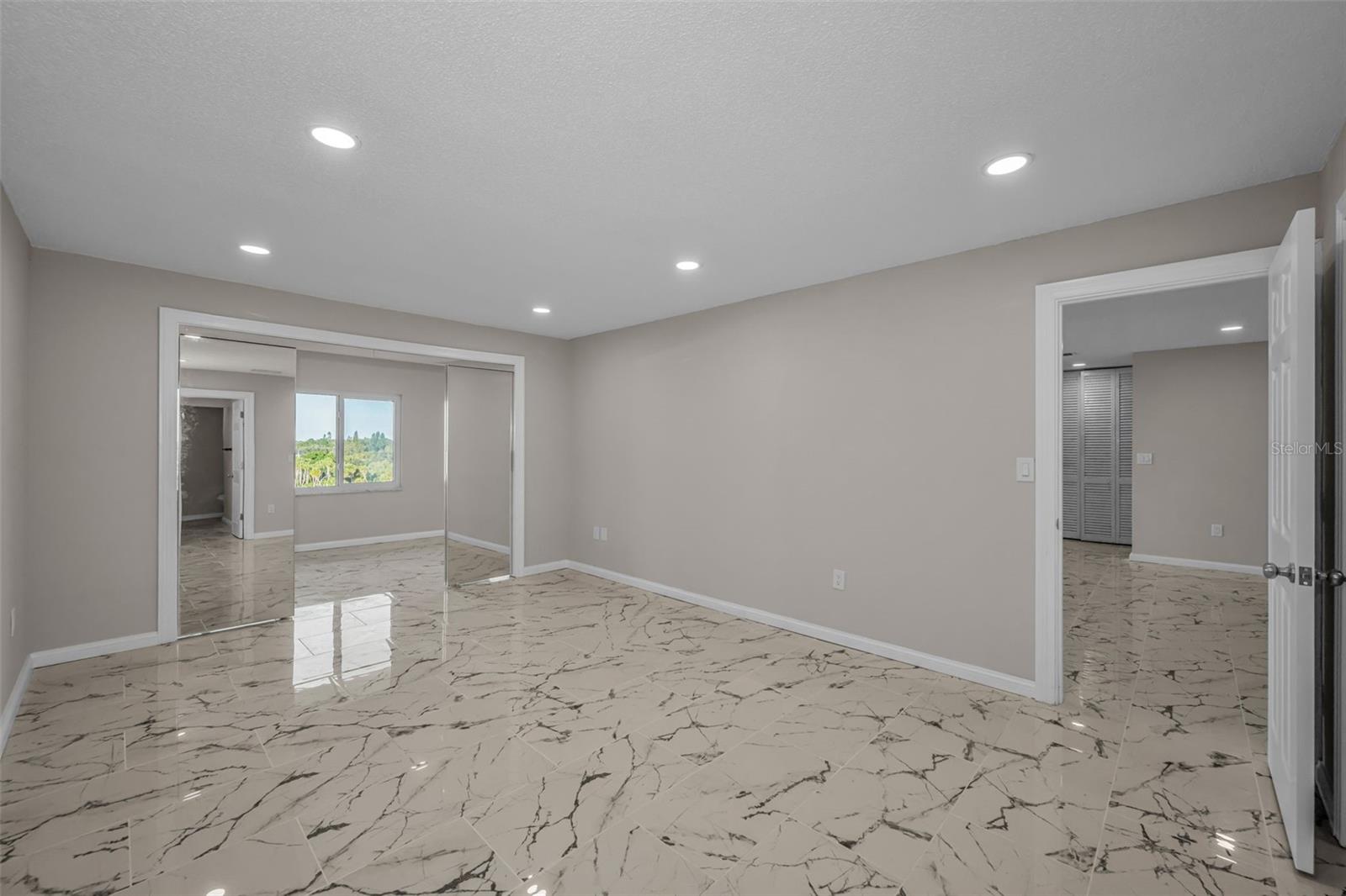 100 BLUFF VIEW DR #604C — photo 19
