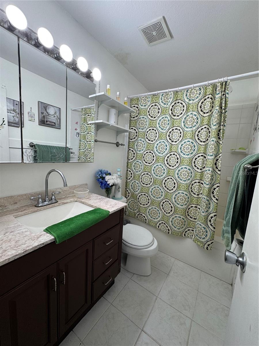 12309 CAMBRIDGE AVE — photo 9
