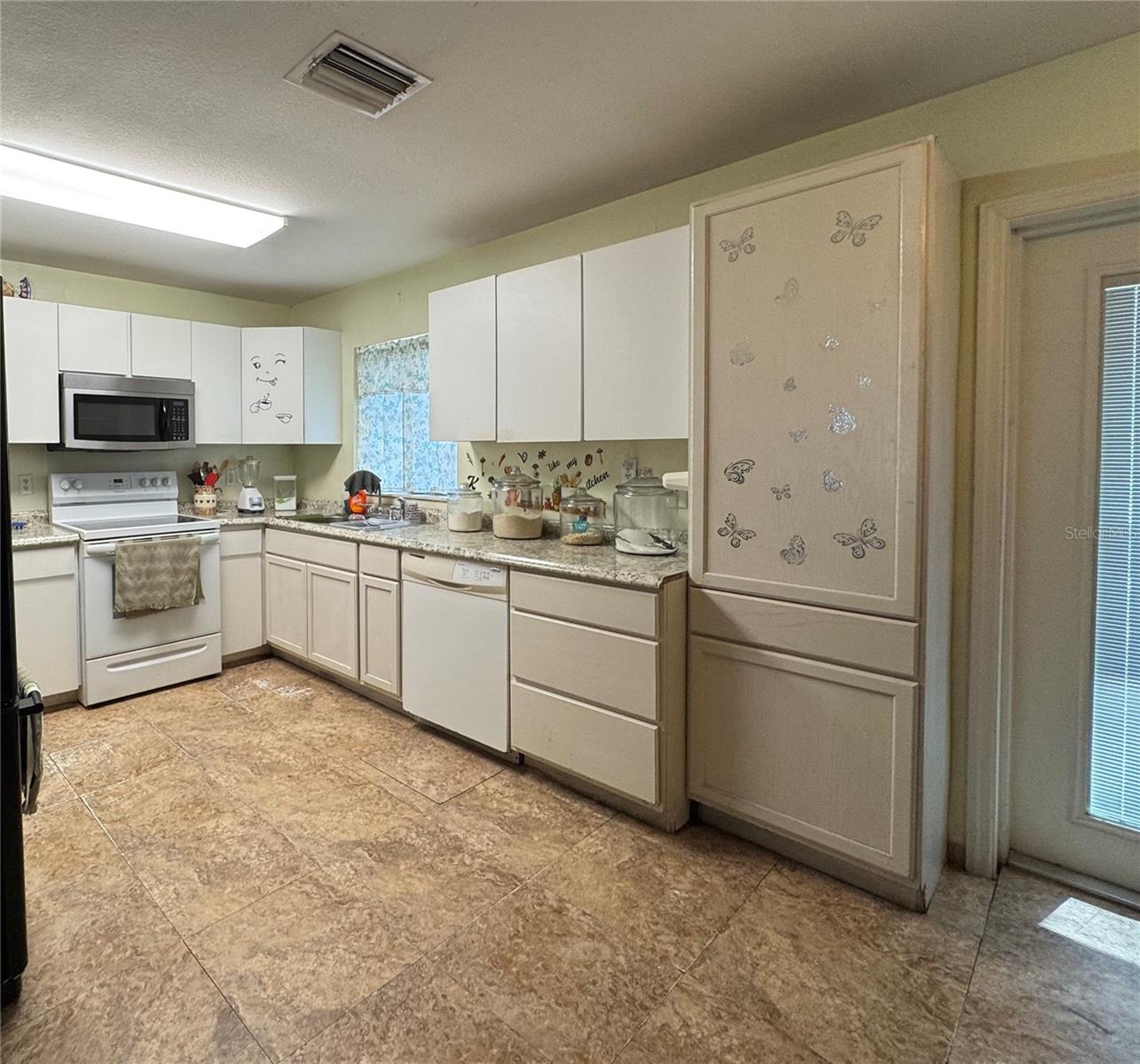 12309 CAMBRIDGE AVE — photo 3