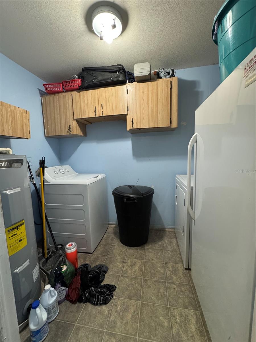 12309 CAMBRIDGE AVE — photo 19