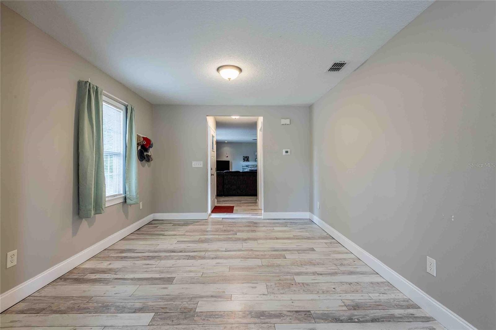 37010 CHURCH AVE — photo 3
