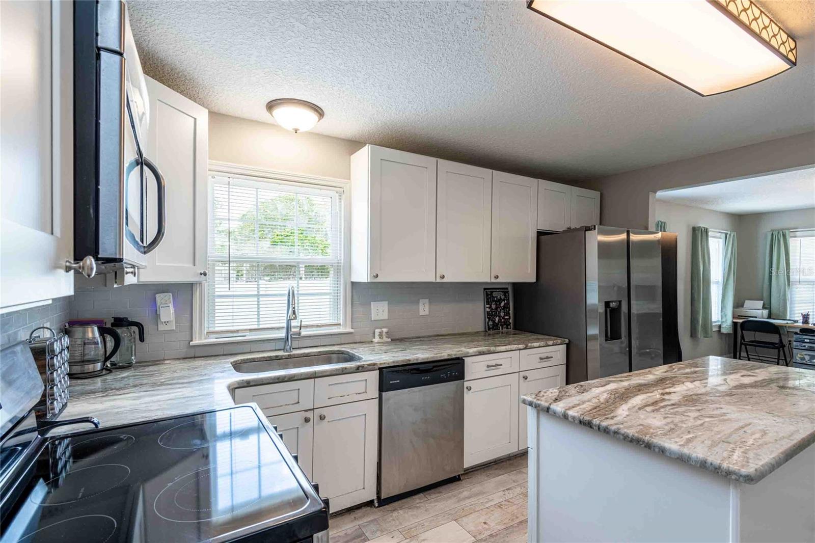 37010 CHURCH AVE — photo 11