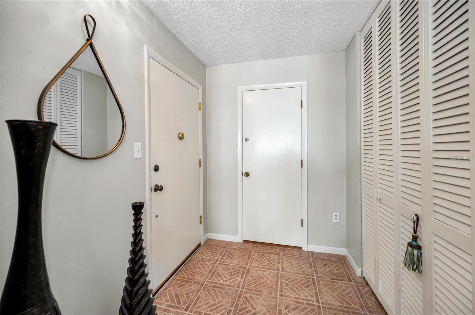 100 BLUFF VIEW DR #514C — photo 4