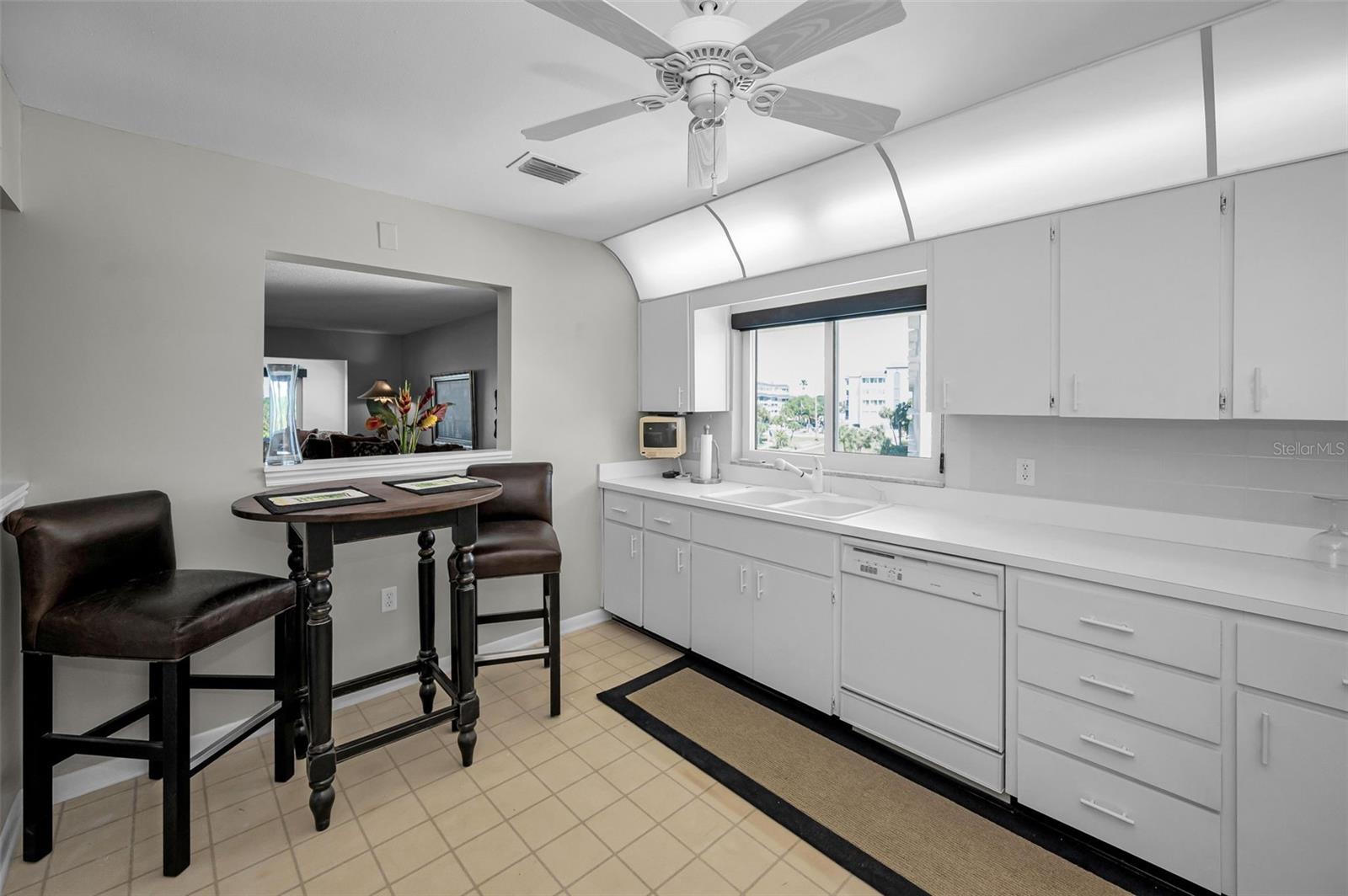 100 BLUFF VIEW DR #514C — photo 12