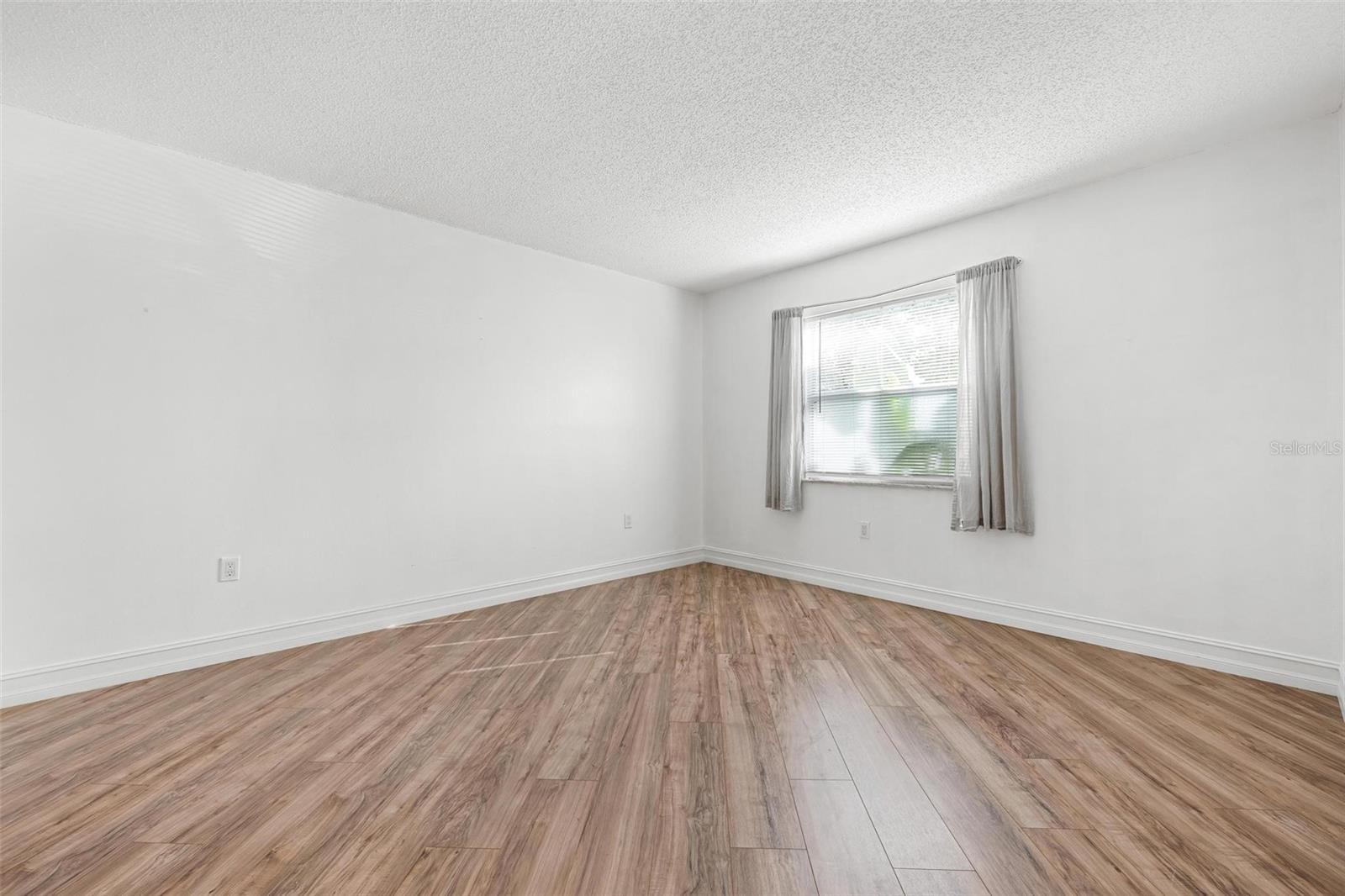 3223 BENEVA RD #101 — photo 14