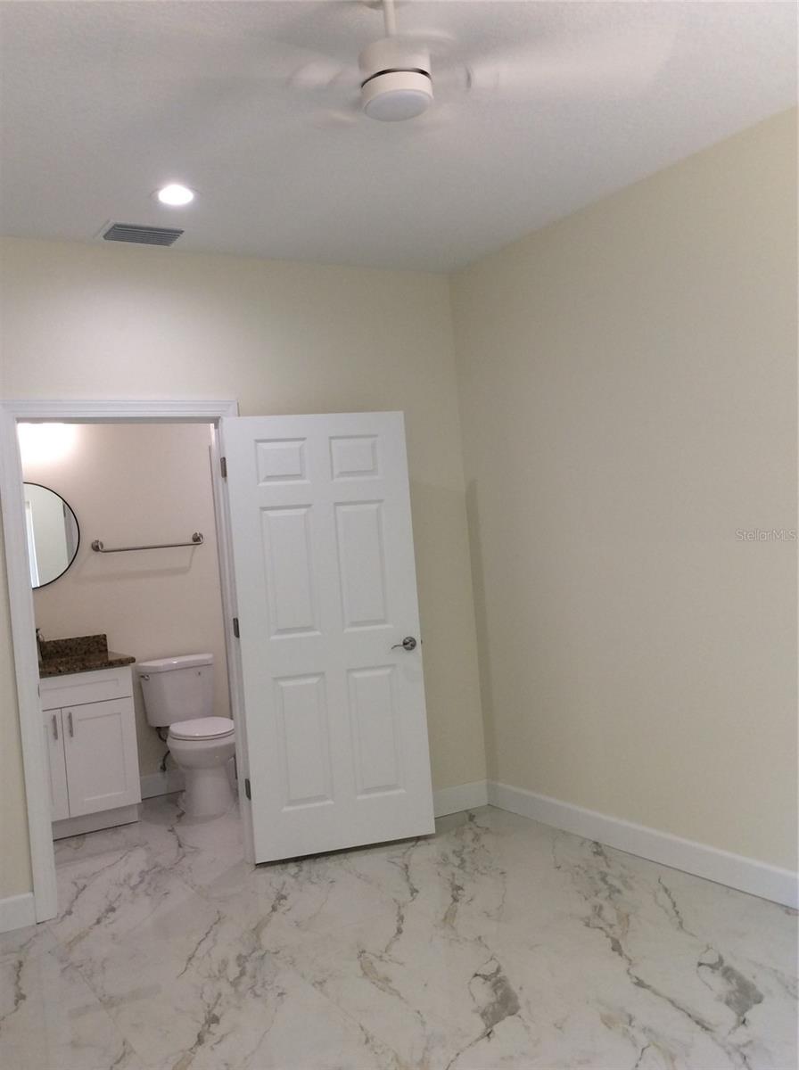 2812 DURHAM ST — photo 9