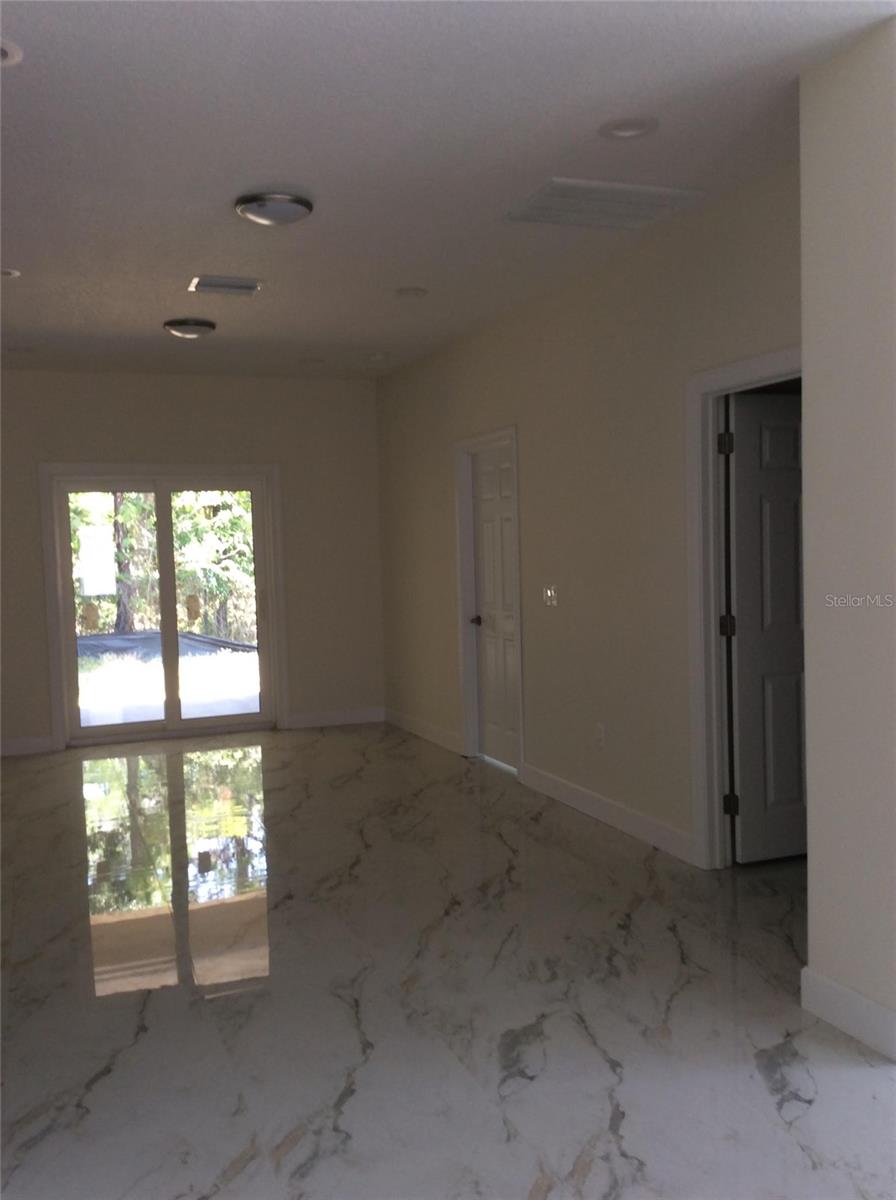 2812 DURHAM ST — photo 4