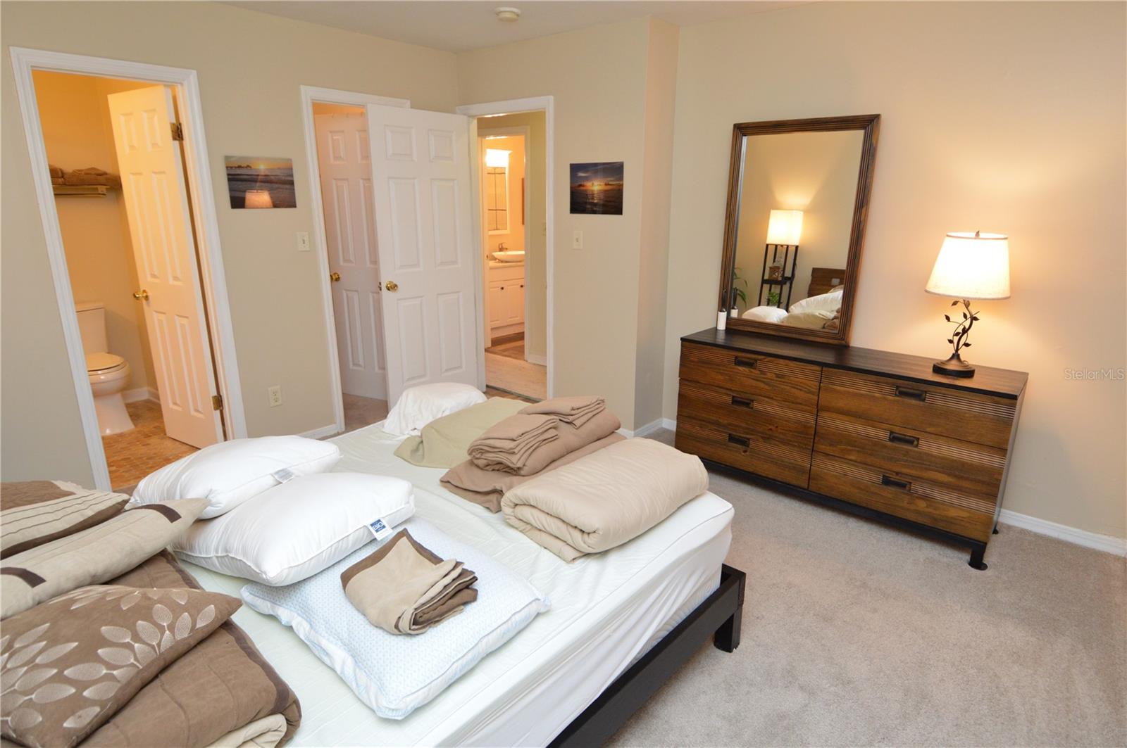 121 SEAHORSE DR SE #C — photo 30
