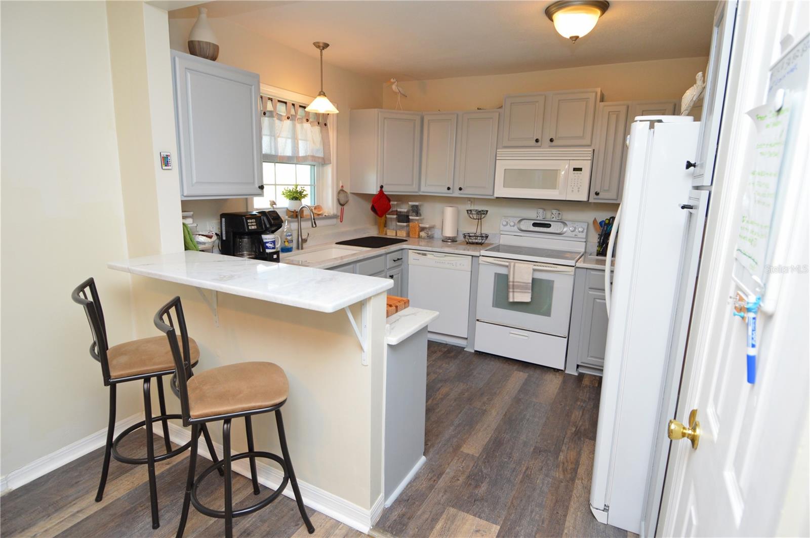 121 SEAHORSE DR SE #C — photo 9