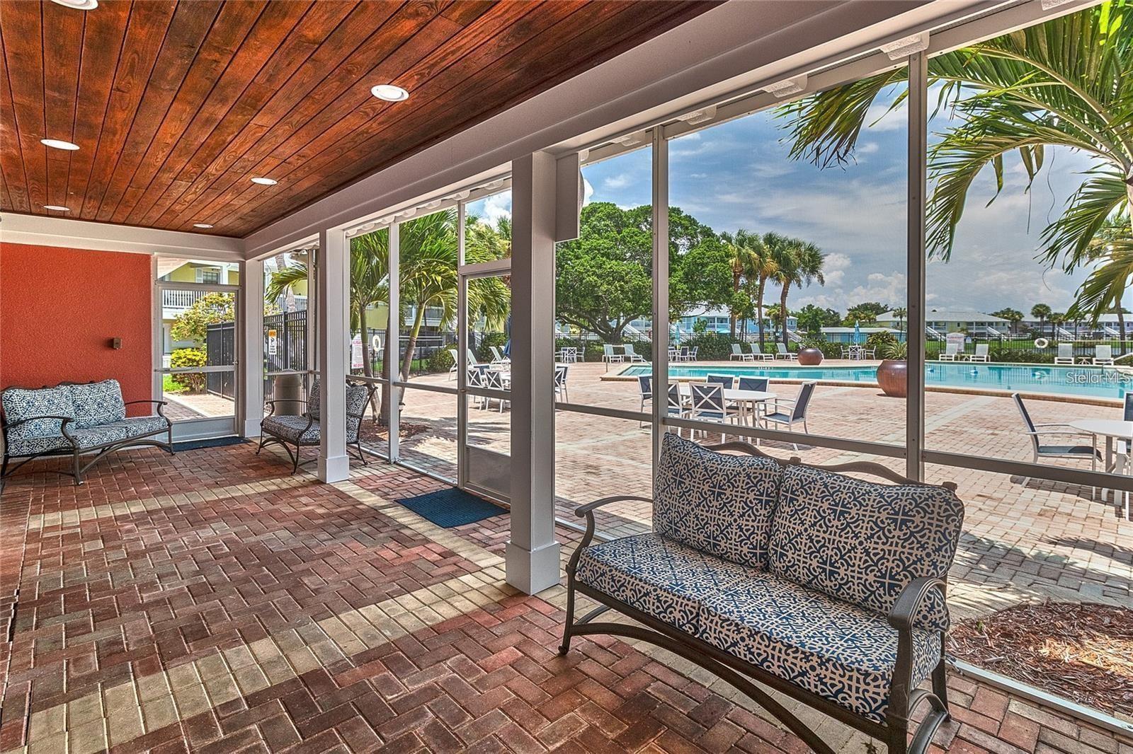 121 SEAHORSE DR SE #C — photo 65