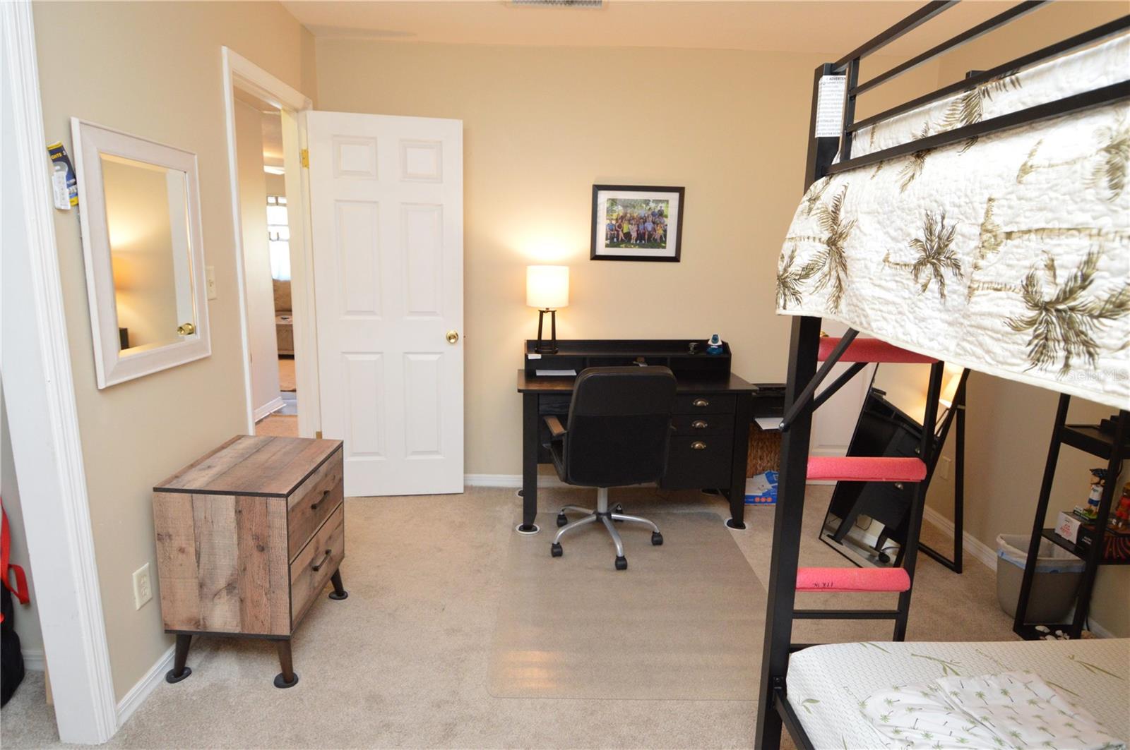 121 SEAHORSE DR SE #C — photo 39