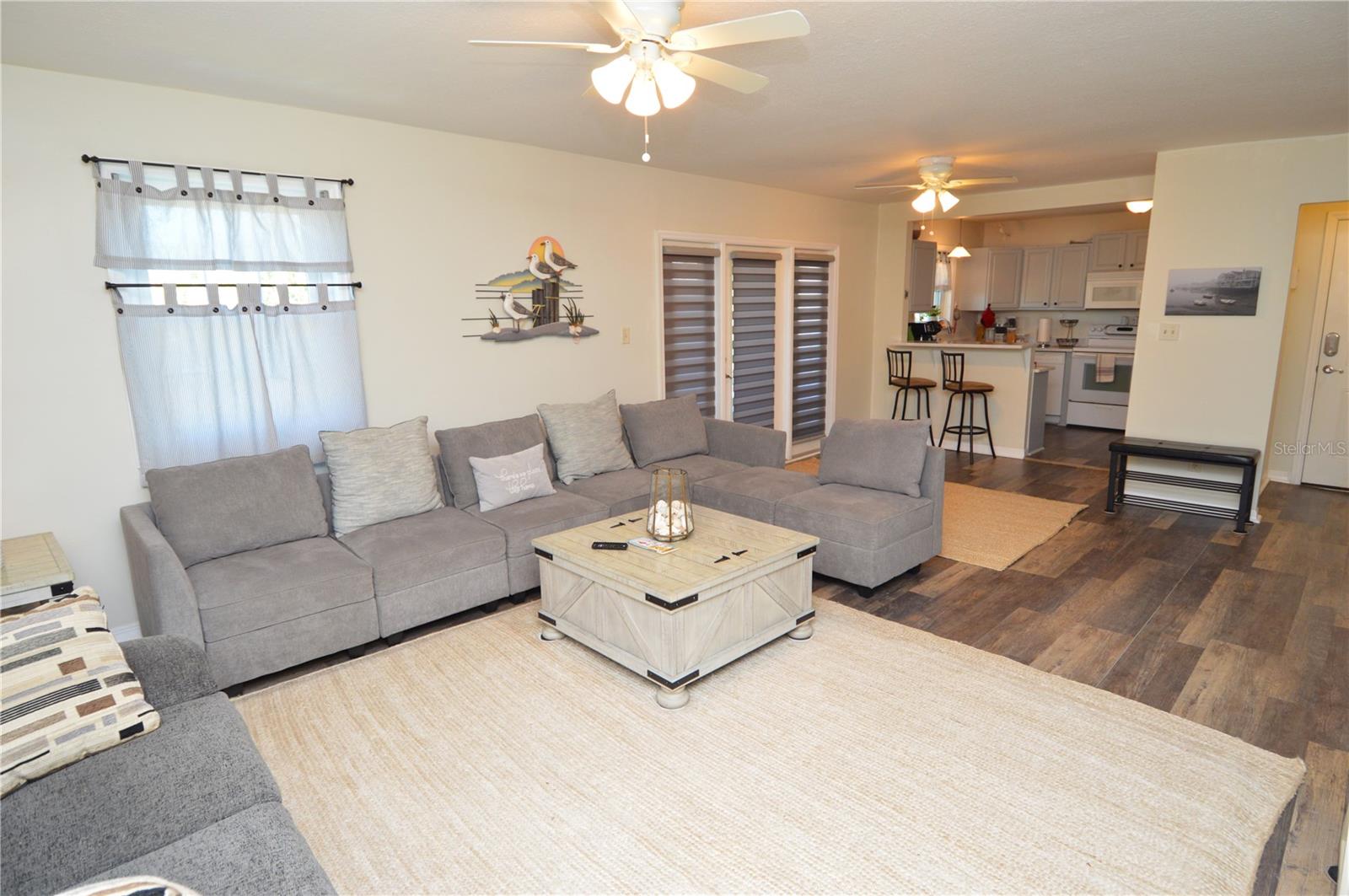 121 SEAHORSE DR SE #C — photo 4