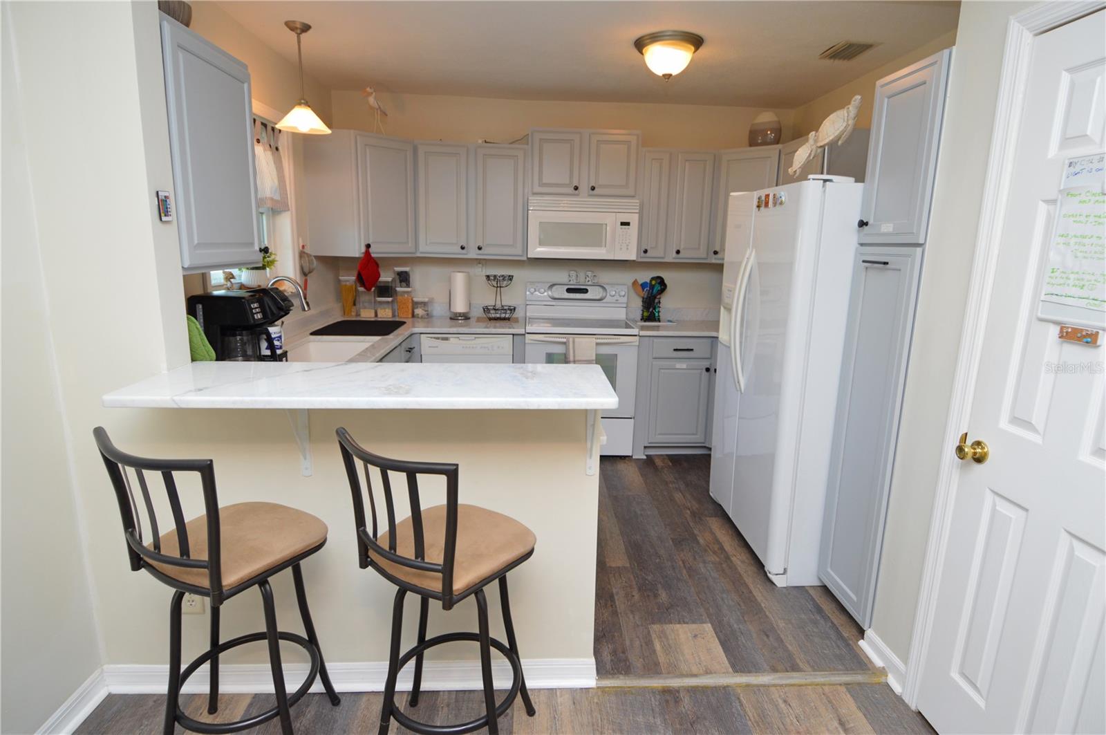 121 SEAHORSE DR SE #C — photo 8