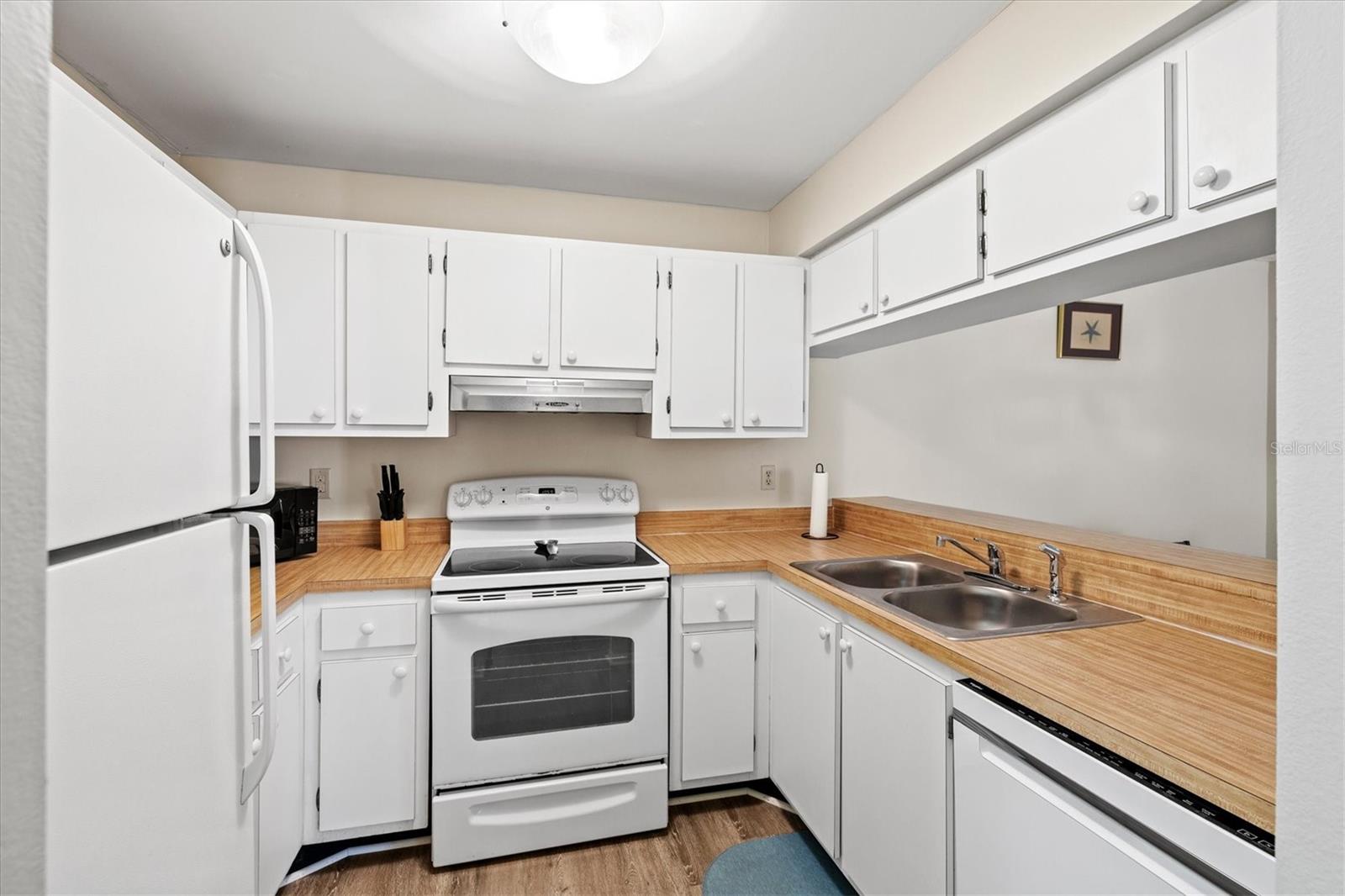 3275 BENEVA RD #104 — photo 5
